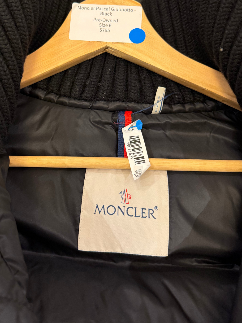 Moncler Pascal Giubbotto -
Black