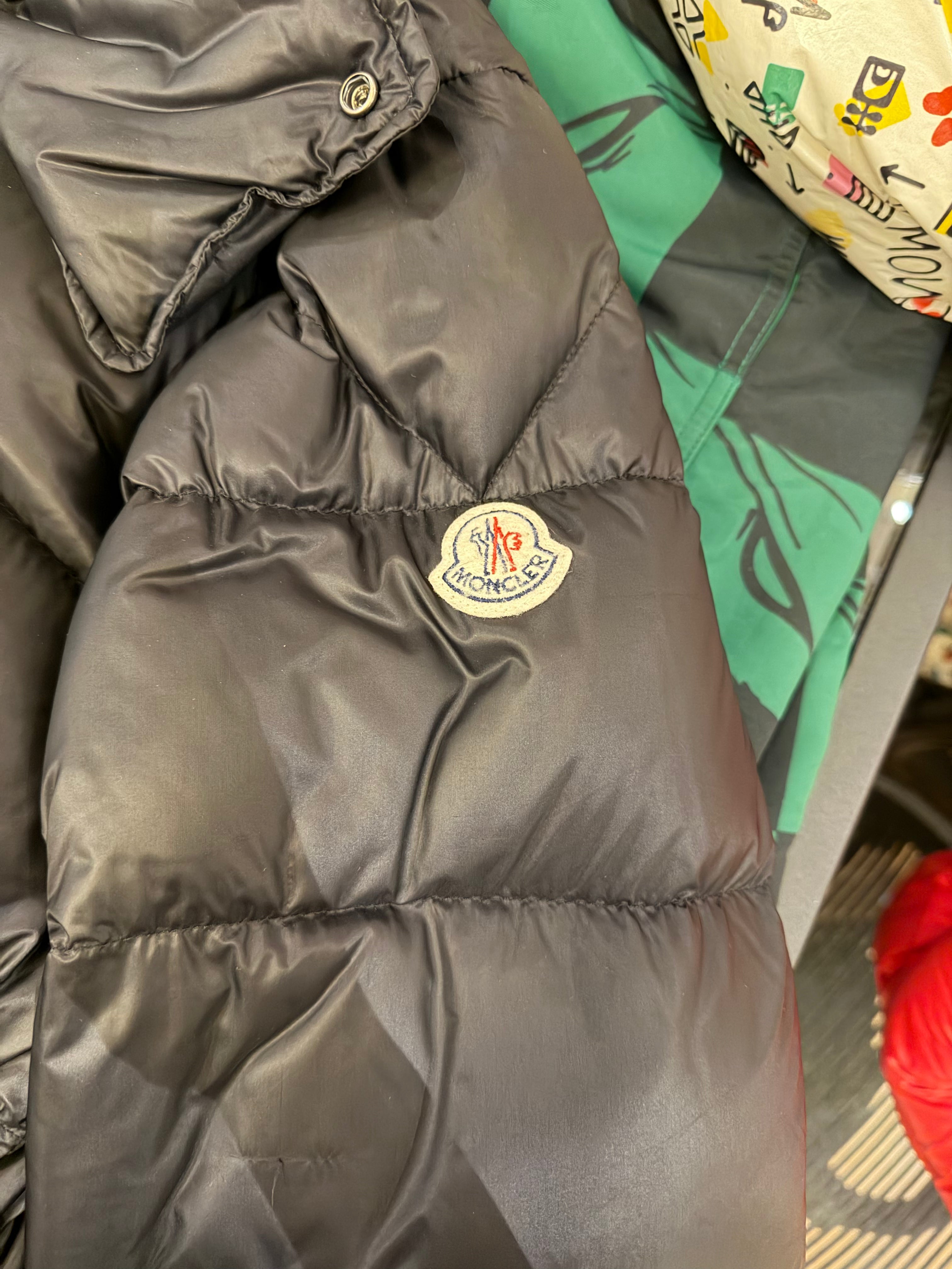 Moncler Pascal Giubbotto -
Black