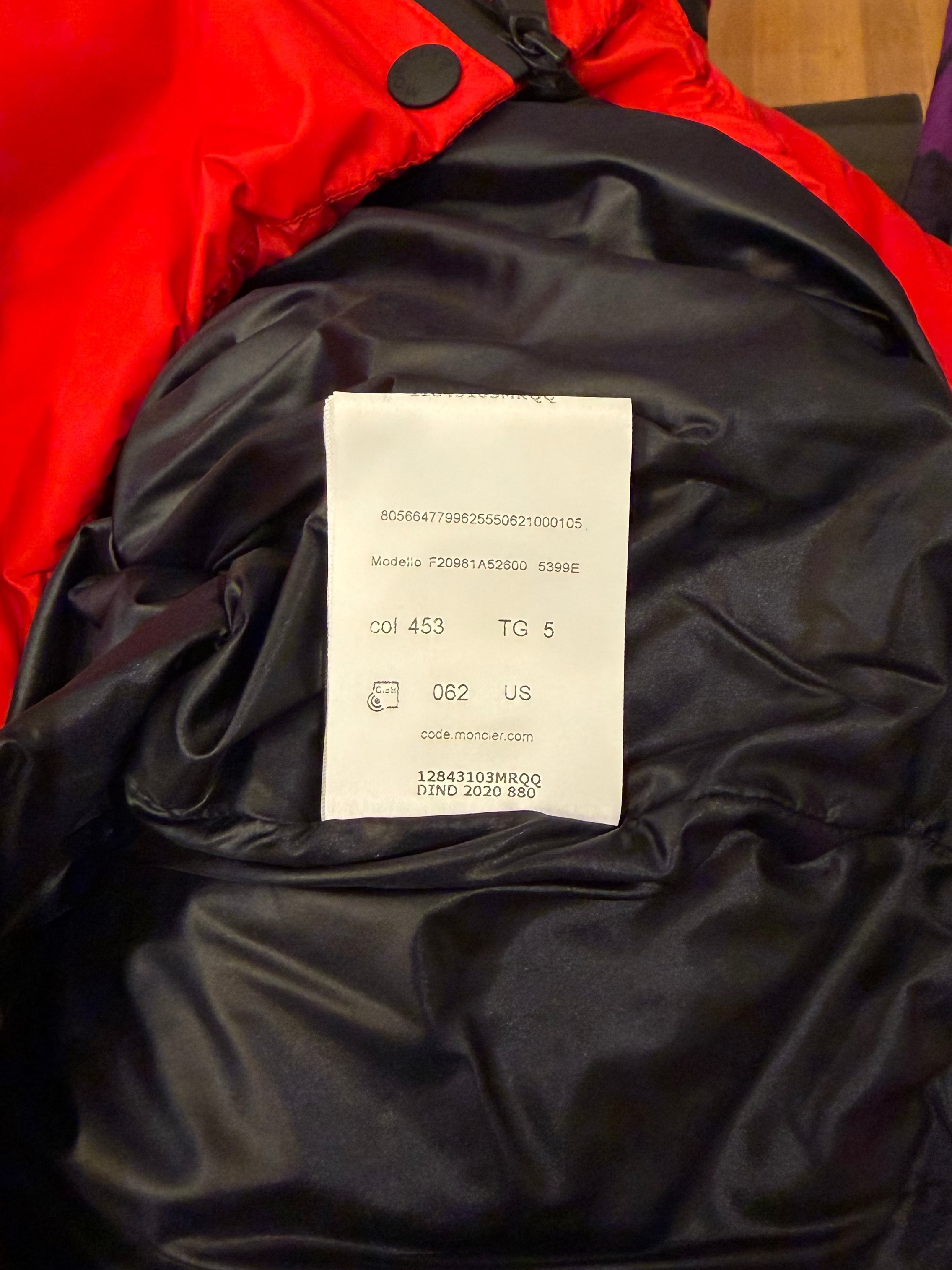 Moncler Dixence Giubboto
Jacket