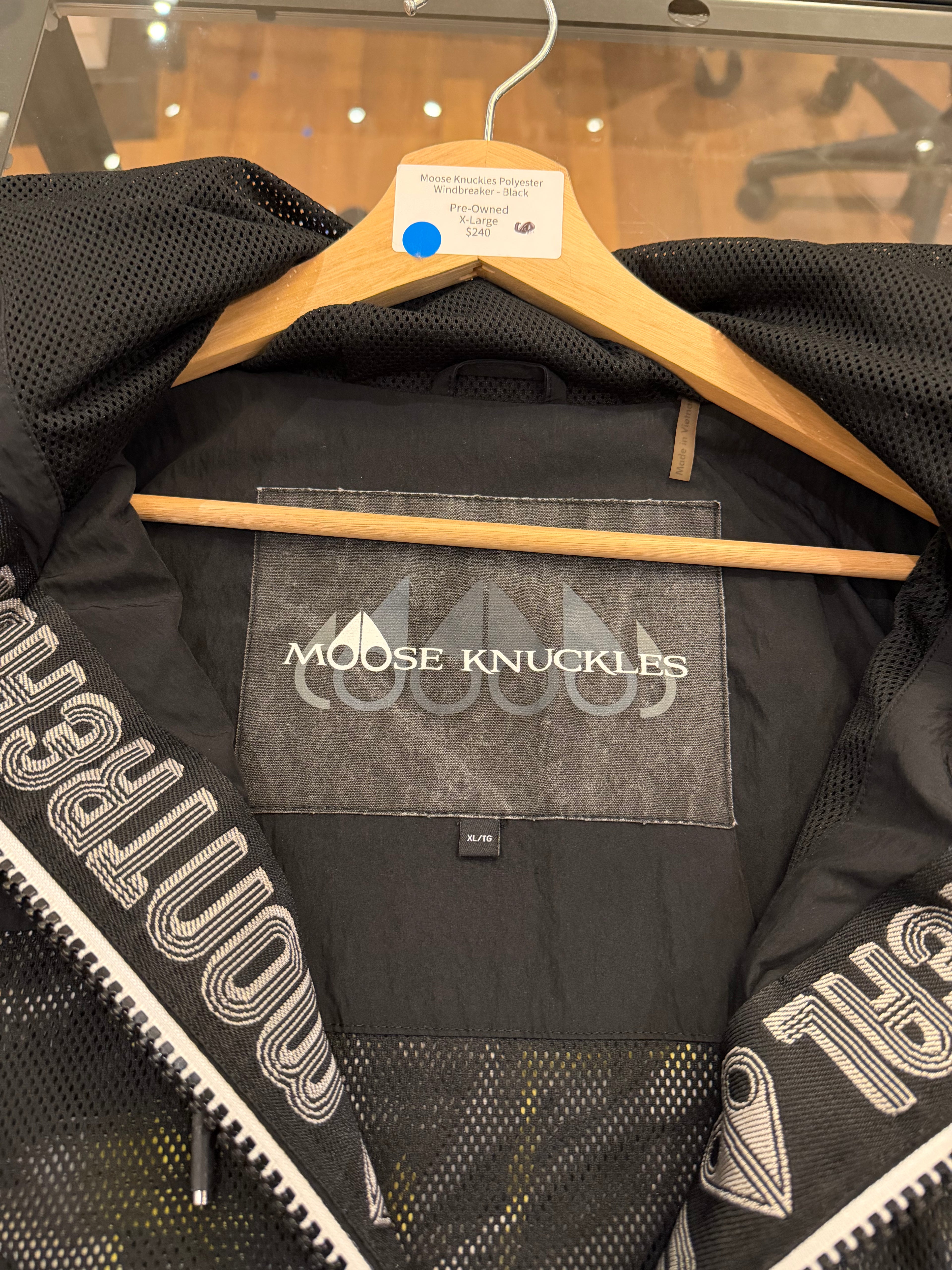 Moose Knuckles Polyester
Windbreaker - Black