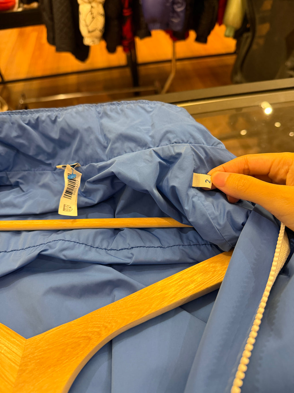 Moncler Brize Windbreaker
Jacket - Blue
