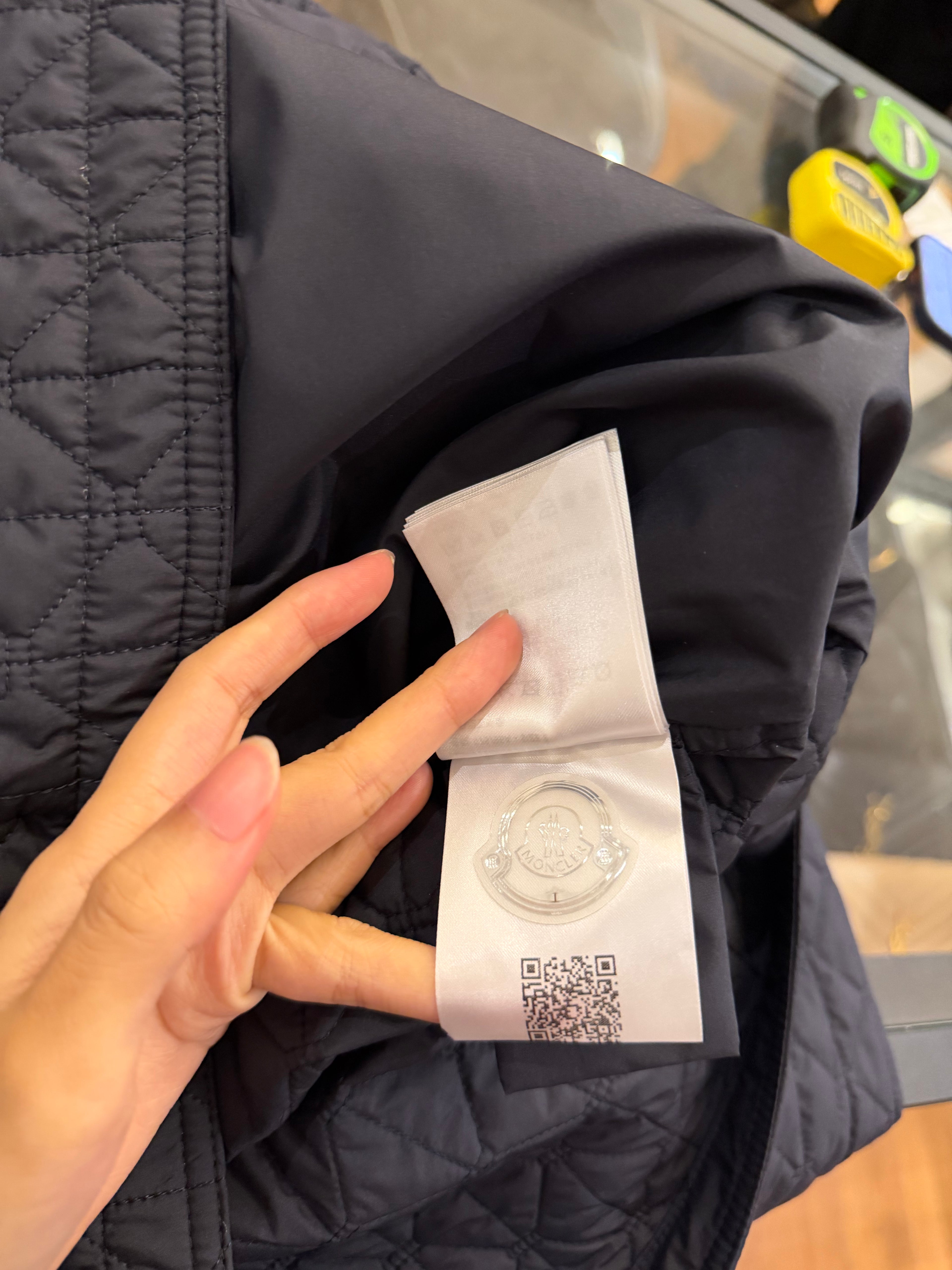 Moncler Theoline Diamond
Quilted Padded Jacket - Navy