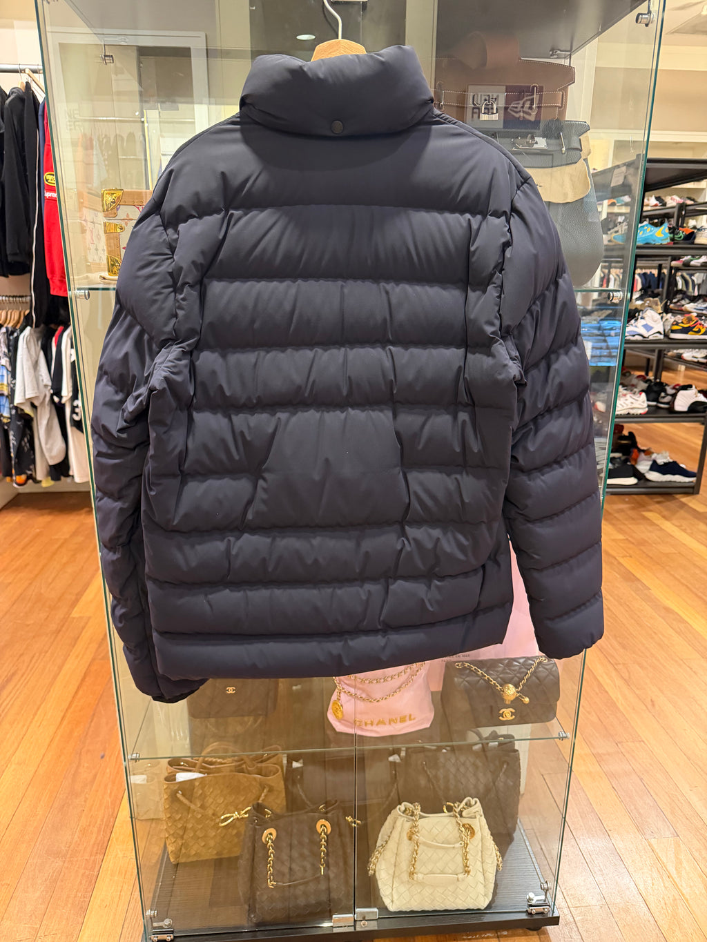 Moncler Kander Guibbotto
Down Jacket - Navy