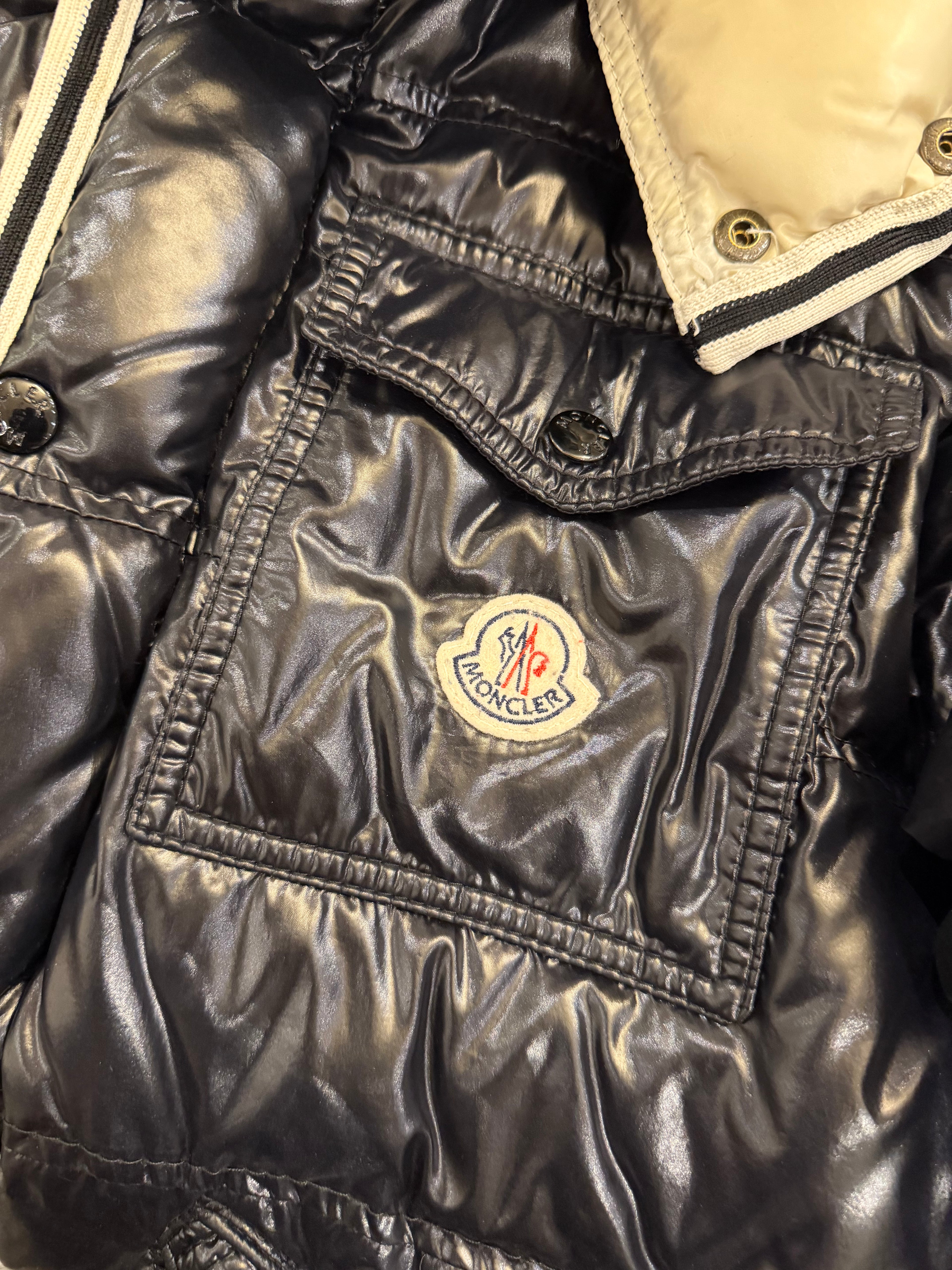 Moncler Branson Puffer
Jacket - Black