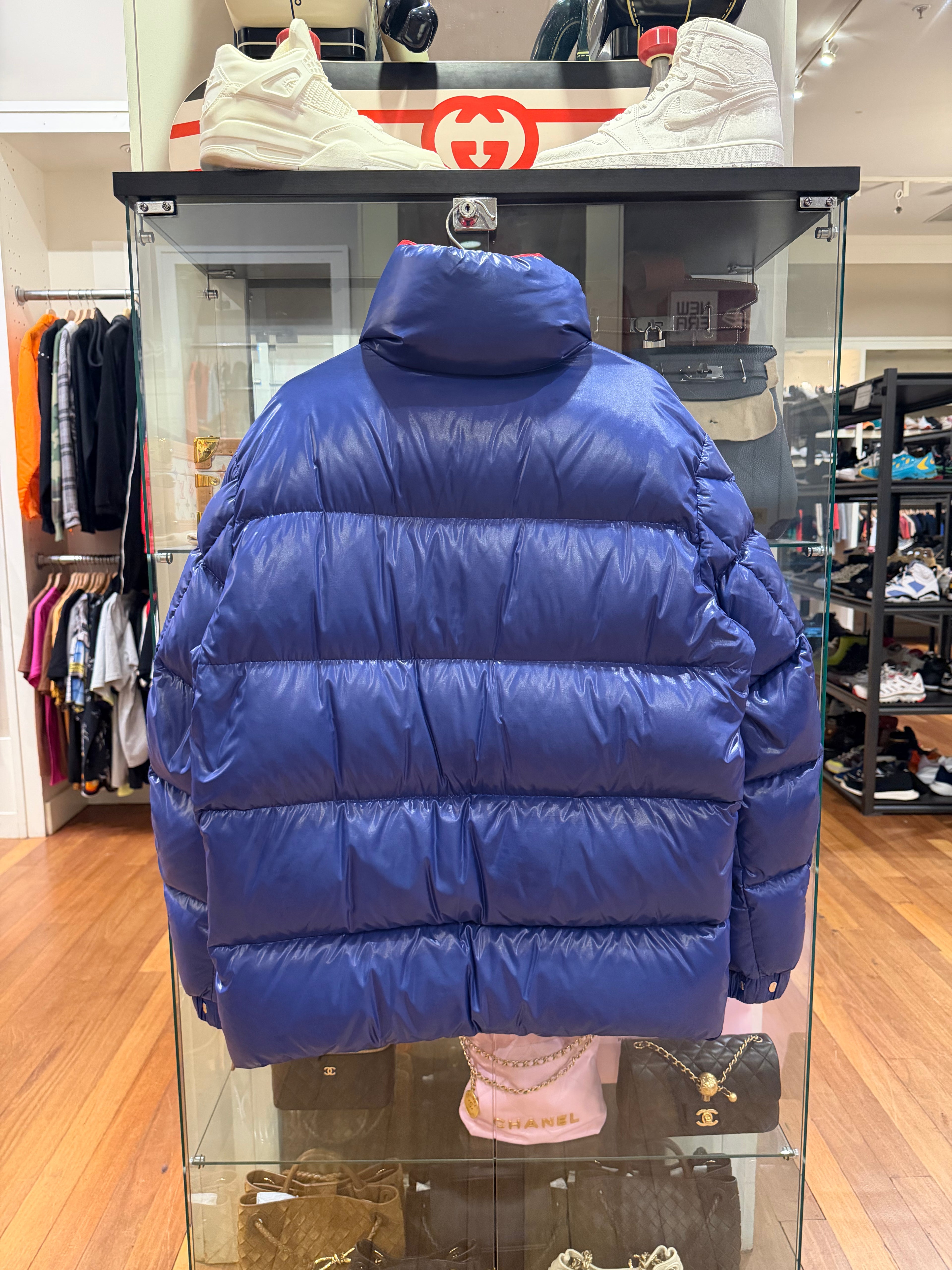 Moncler Dervaux Giubbotto
Down Jacket - Purple/Blue