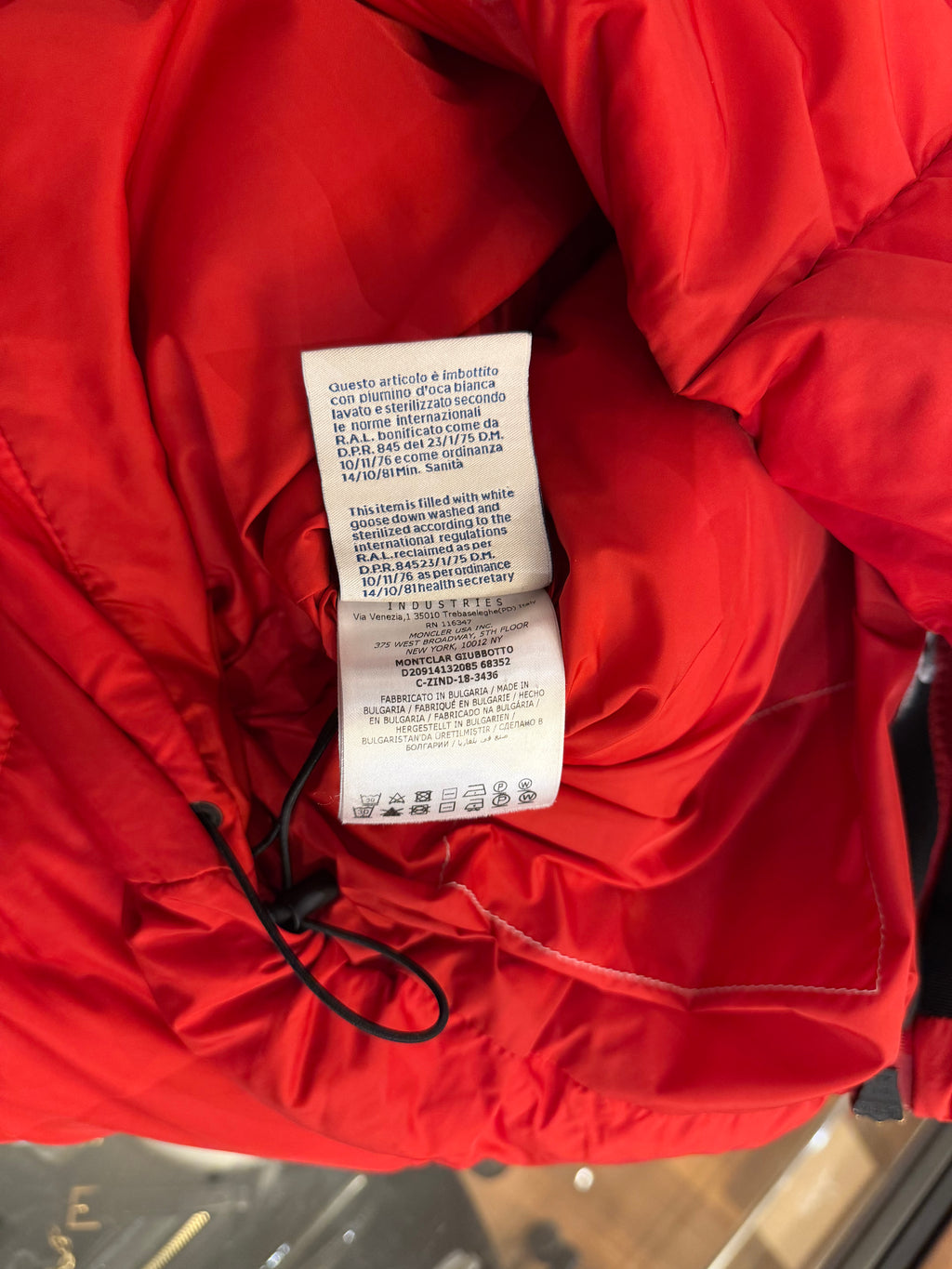 Moncler Montclar Giubbotto
Down Puffer - Red
