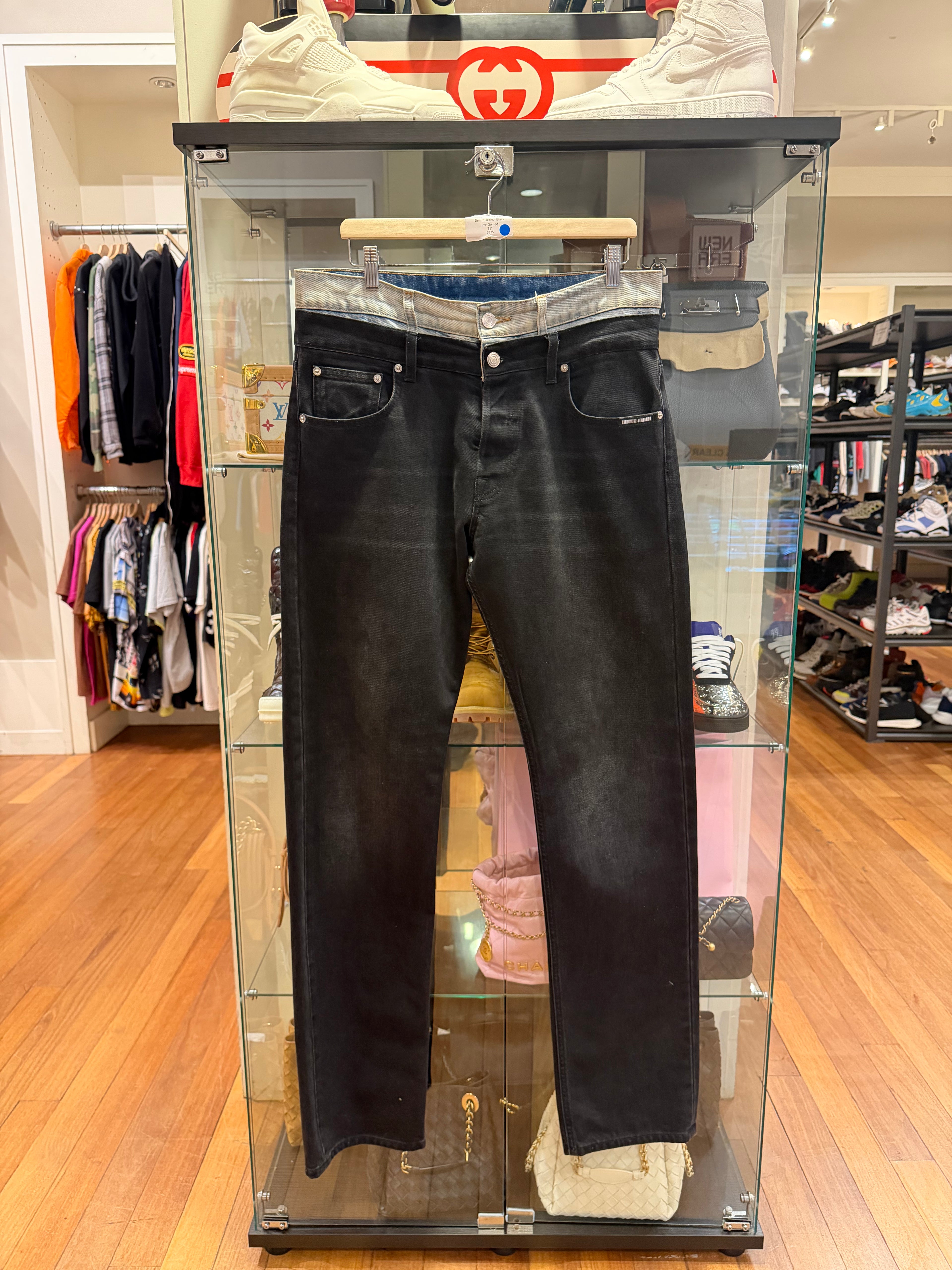 Vetements Double Waist
Denim Jeans - Black