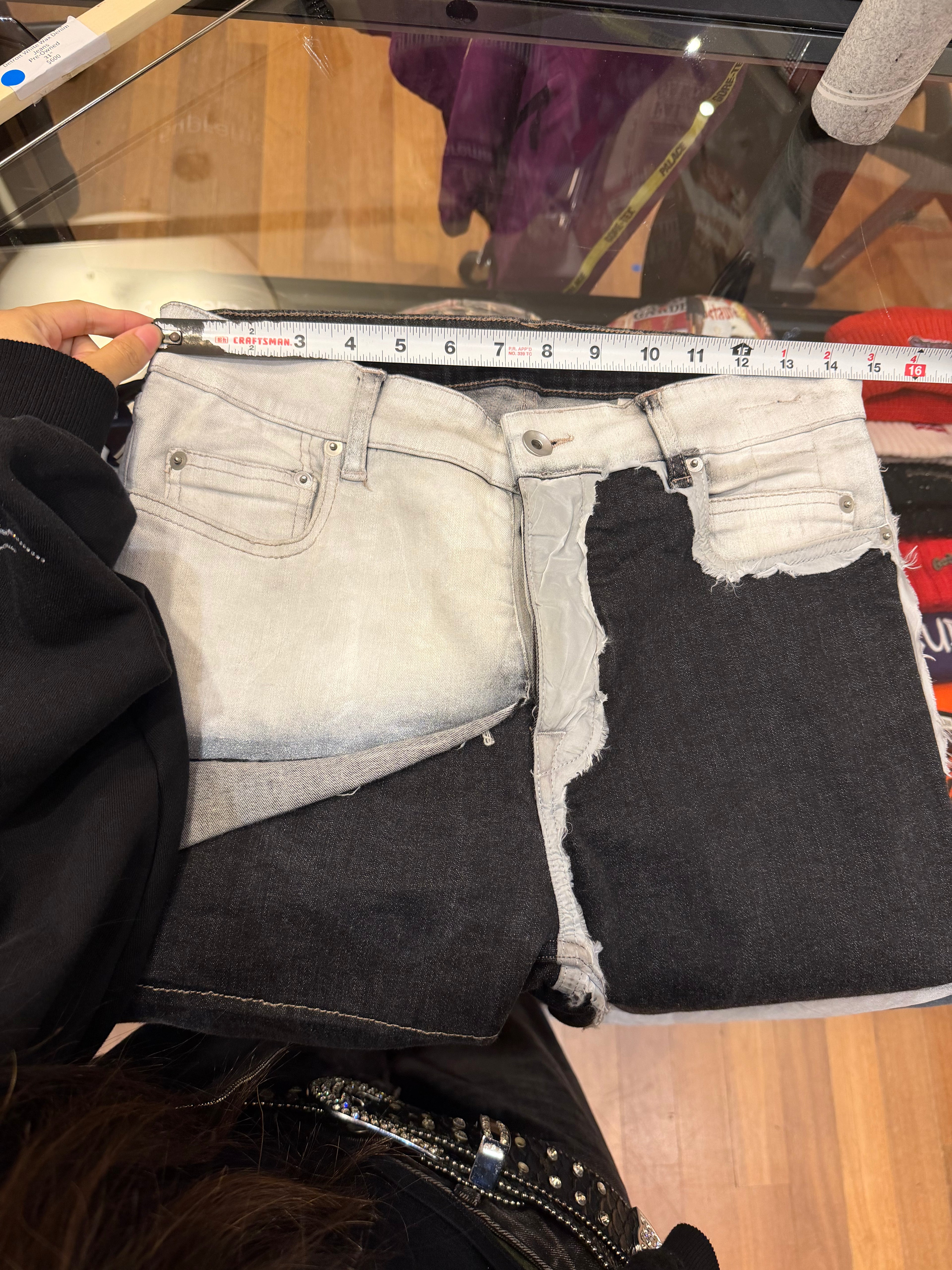 Rick Owens Tyrone Cut
Detroit White Wax Denim
Jeans