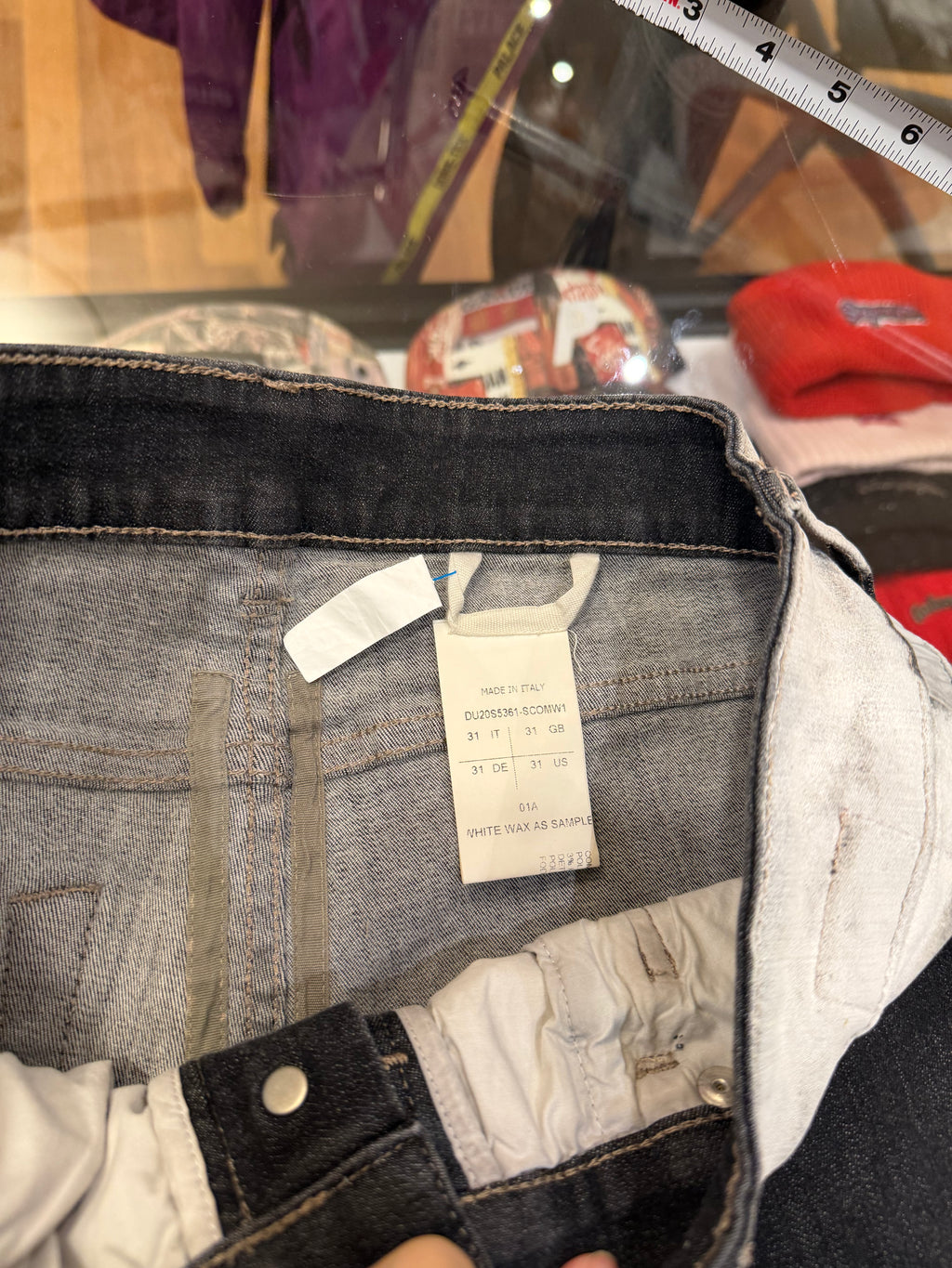 Rick Owens Tyrone Cut
Detroit White Wax Denim
Jeans
