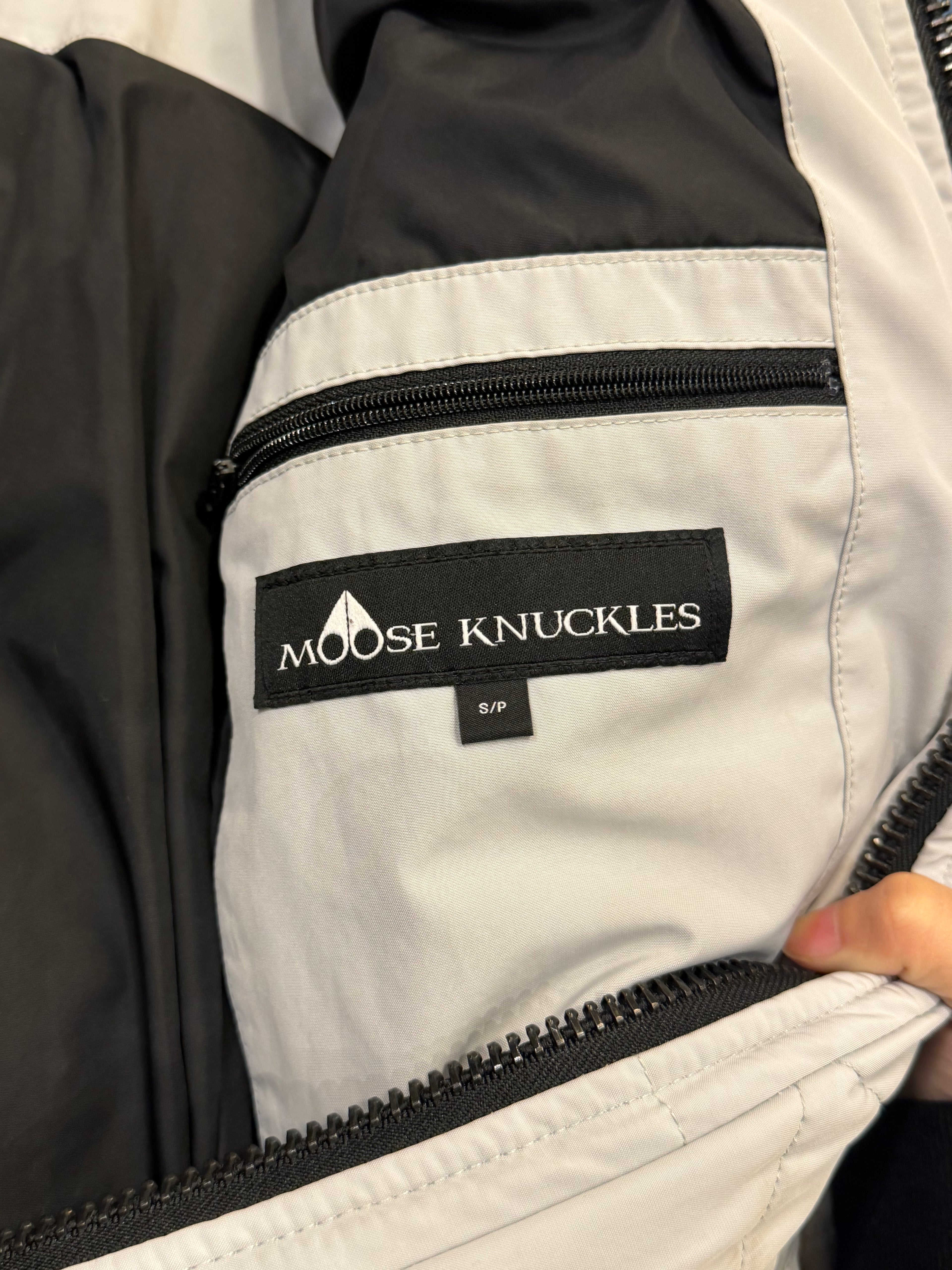 Moose Knuckles Onyx Quilted
Parka - Grey