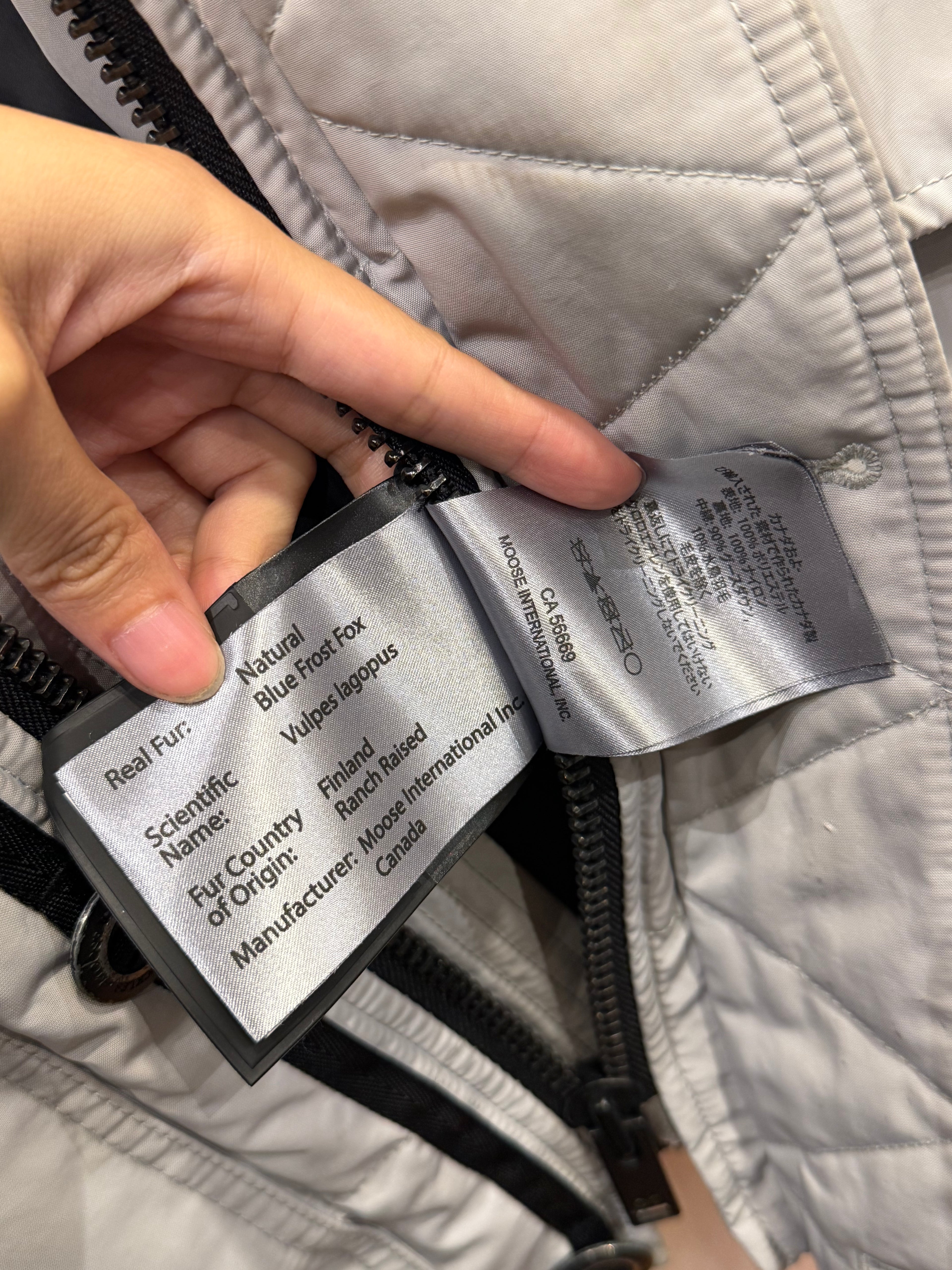 Moose Knuckles Onyx Quilted
Parka - Grey