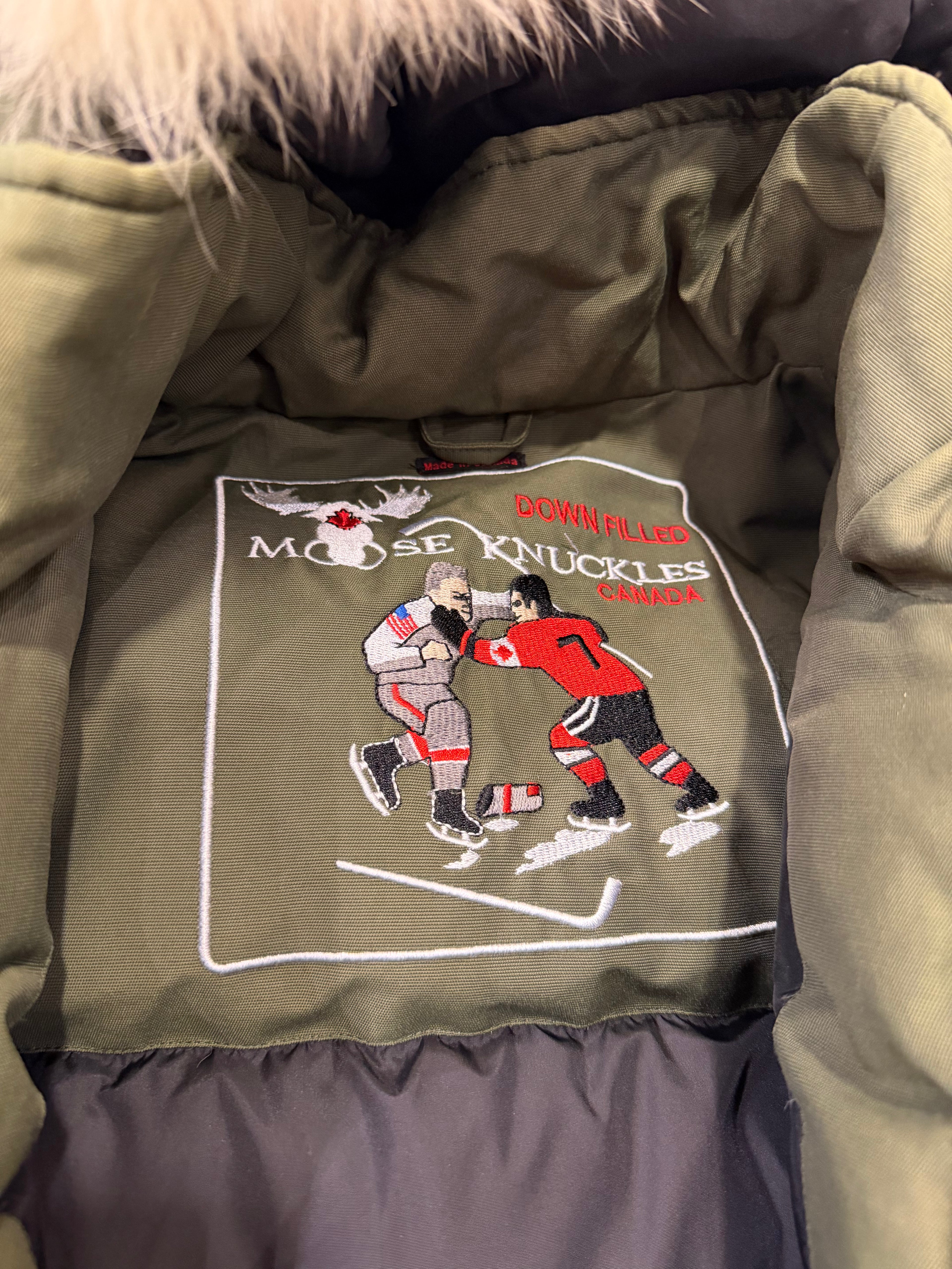 Moose Knuckle Parka Jacket-
Olive