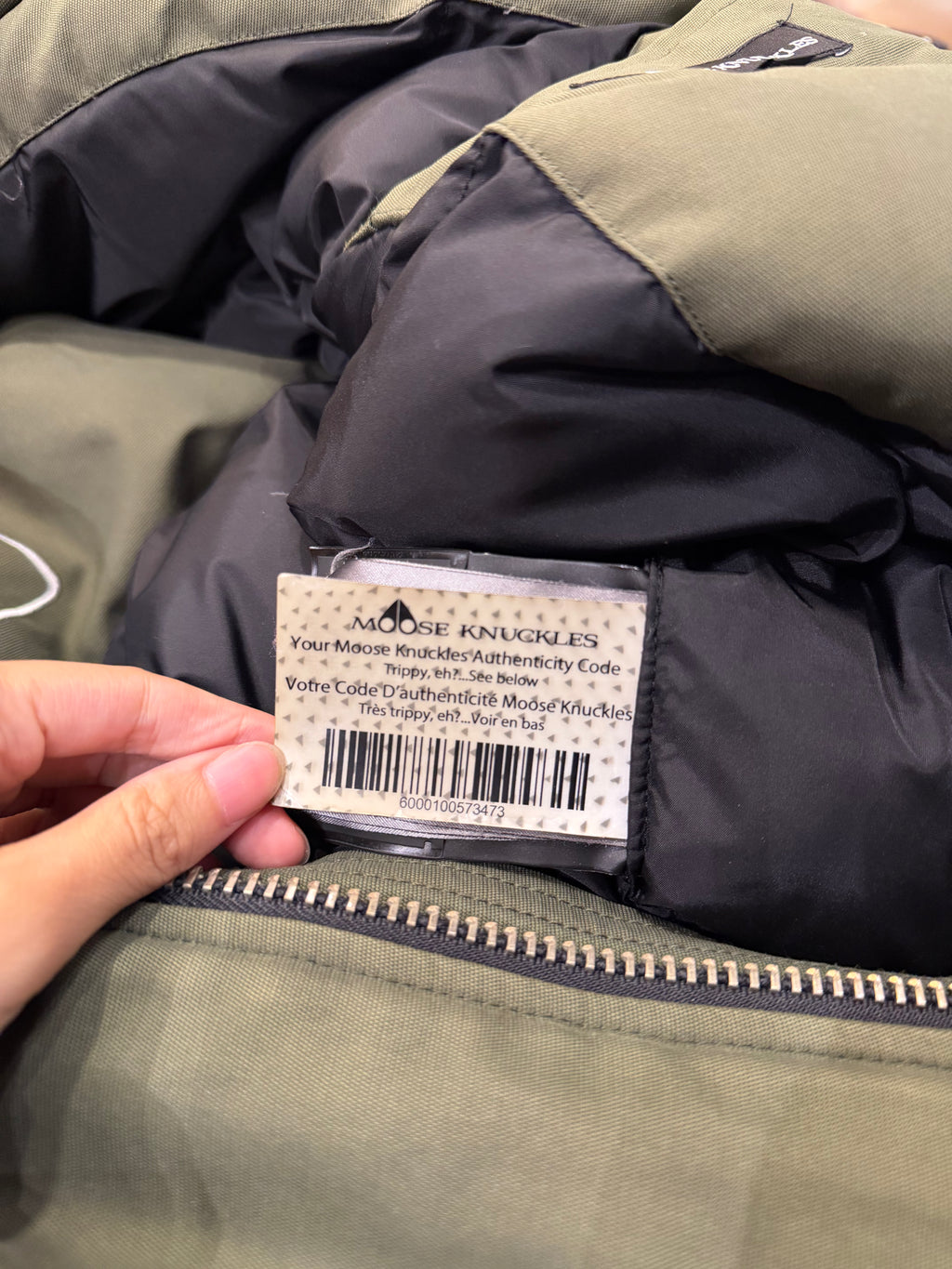 Moose Knuckle Parka Jacket-
Olive