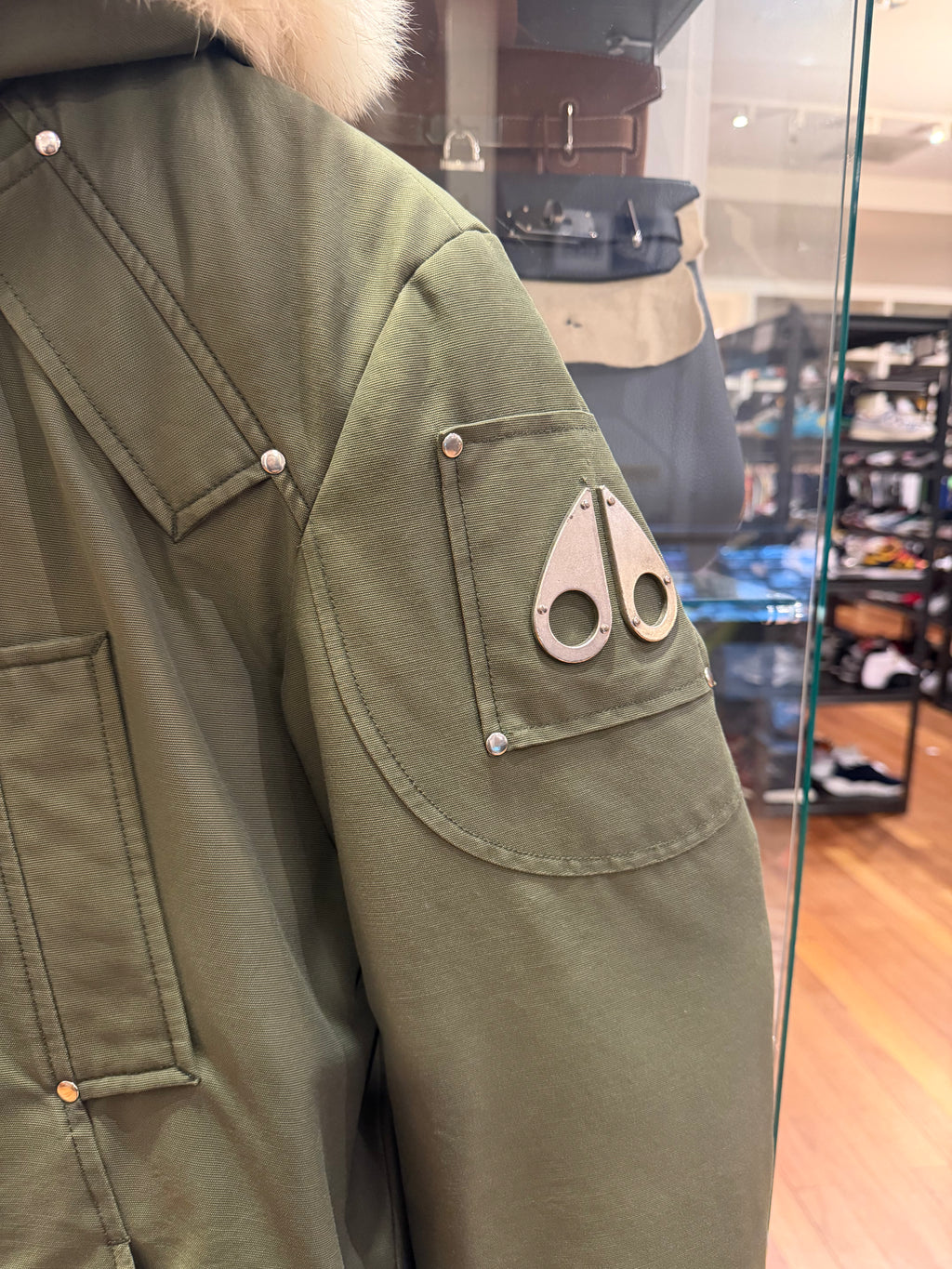 Moose Knuckle Parka Jacket-
Olive