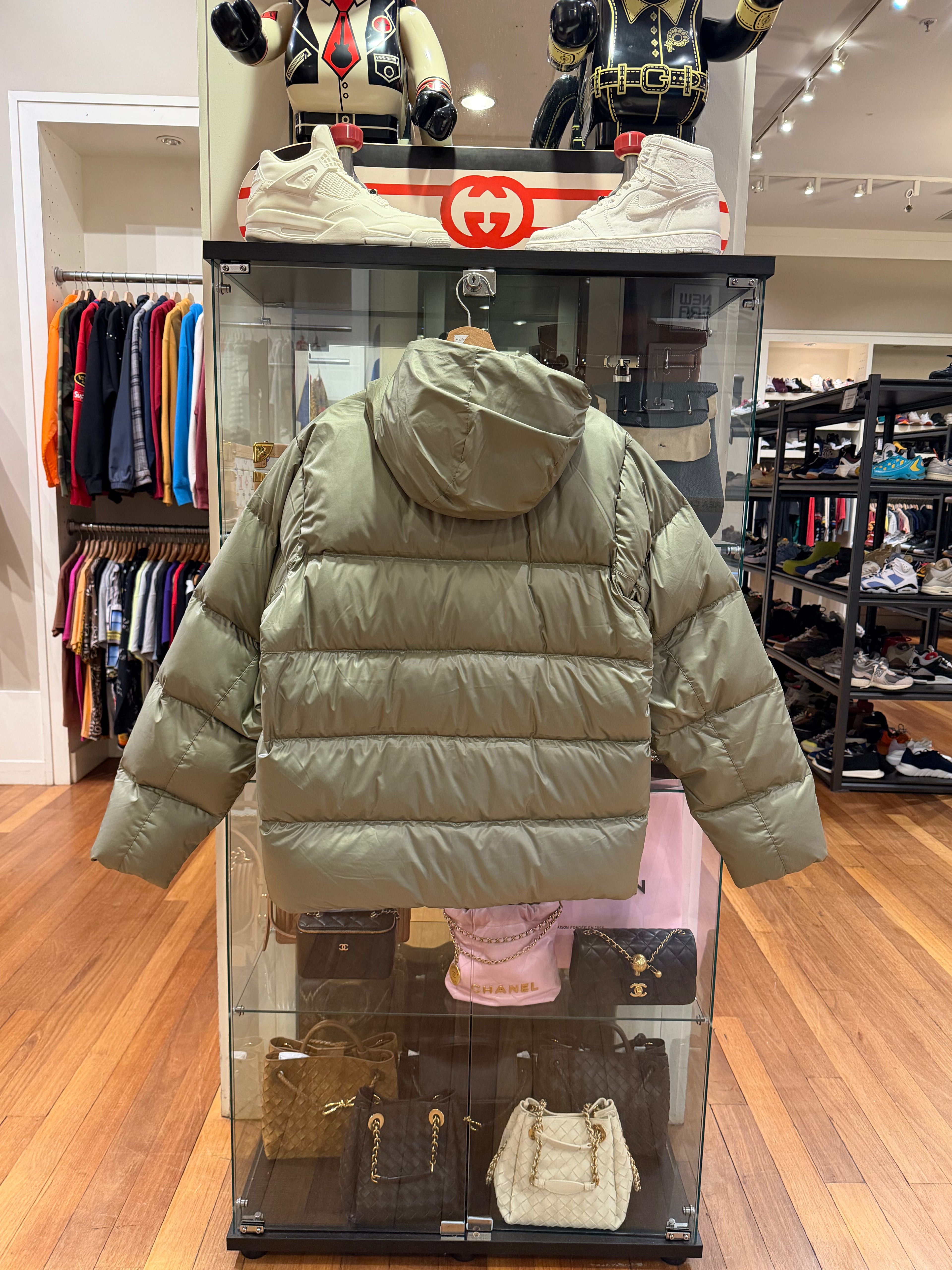 Marmot Guides Down Hoodie
Jacket - Vetiver Grey