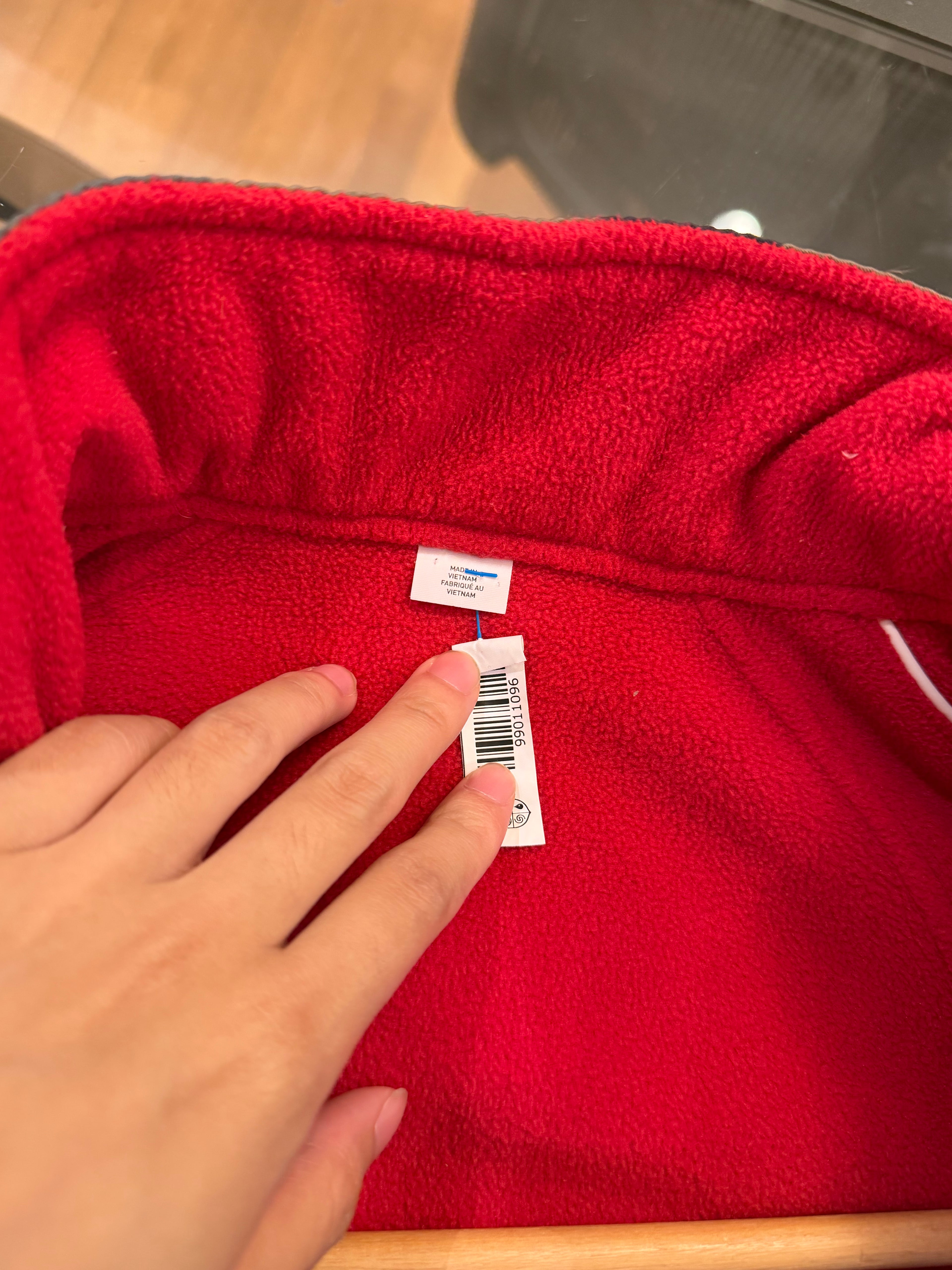 Supreme Polartec Reversible
Jacket - Camo / Red Fleece