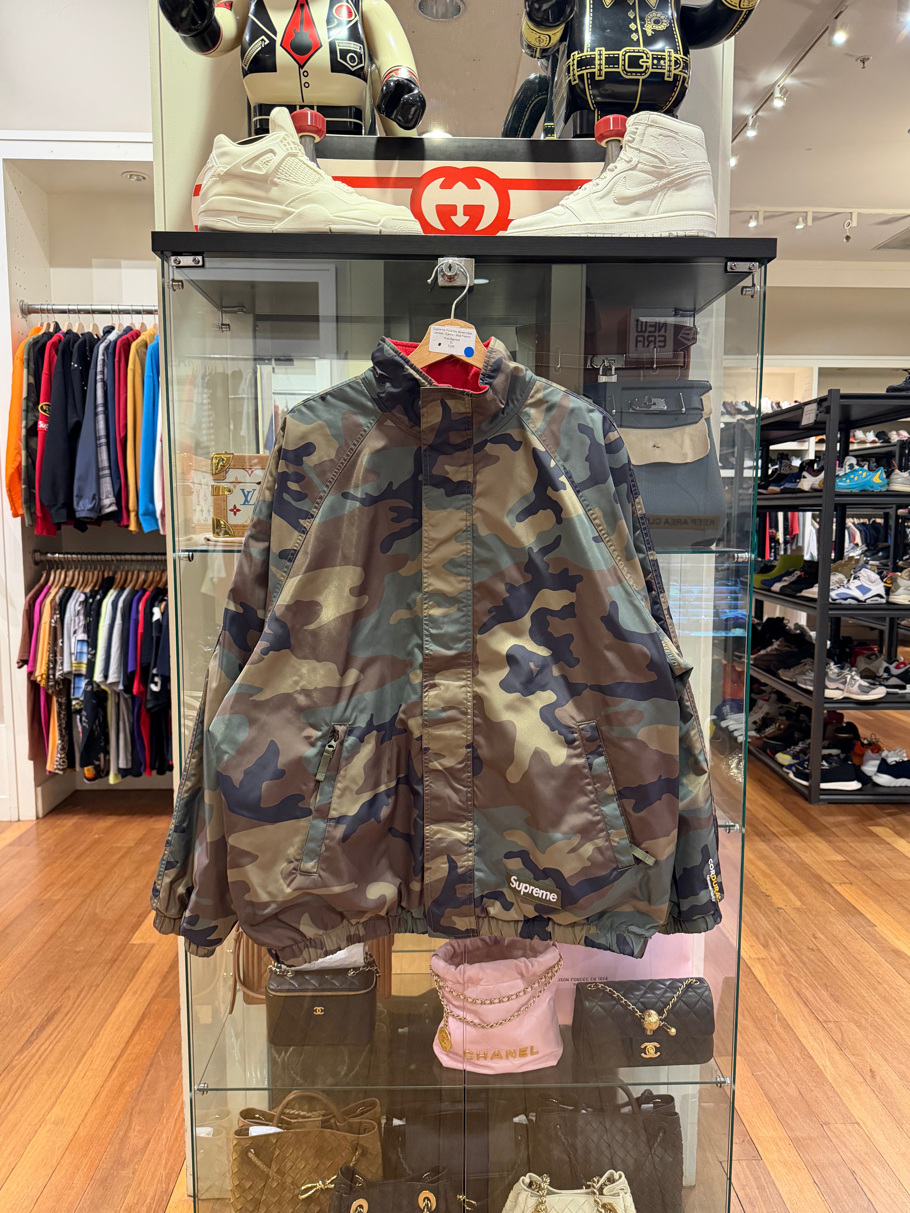 Supreme Polartec Reversible
Jacket - Camo / Red Fleece
