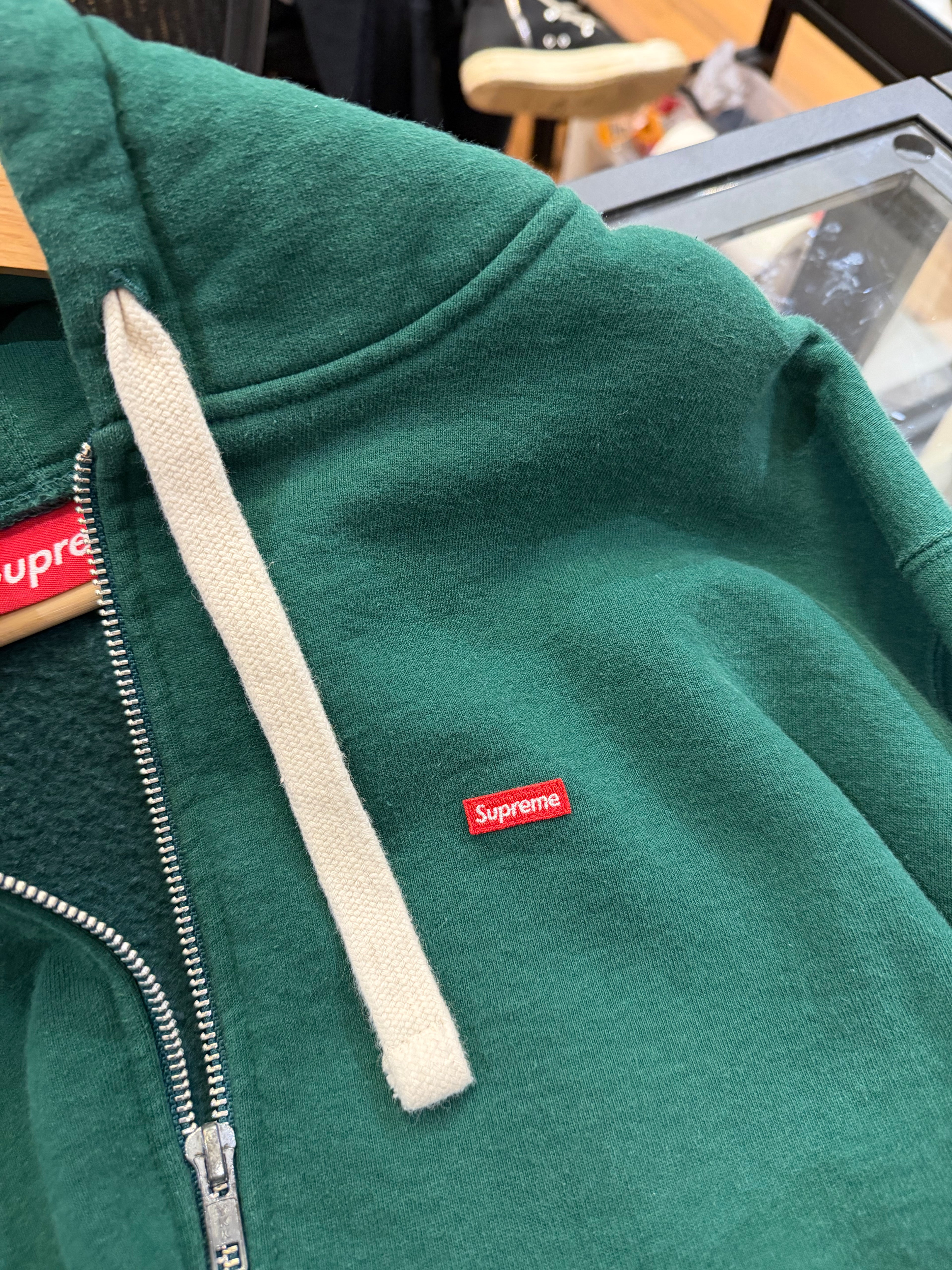 Supreme Small Box Logo Zip
Up - Green