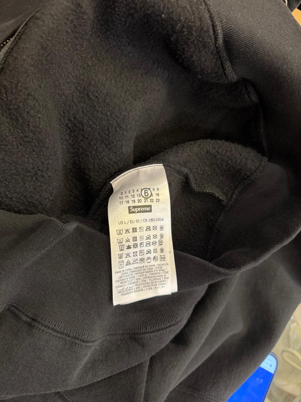 Supreme x Maison Margiela
Eagle Zip Up - Black