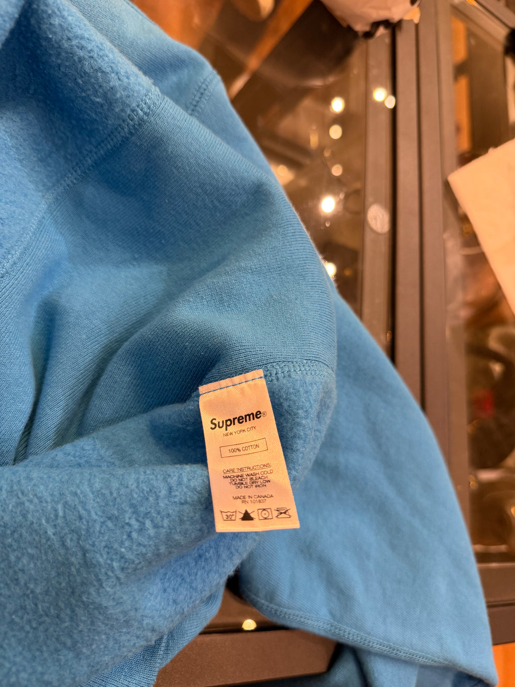 Supreme Bogo Crewneck -
Light blue