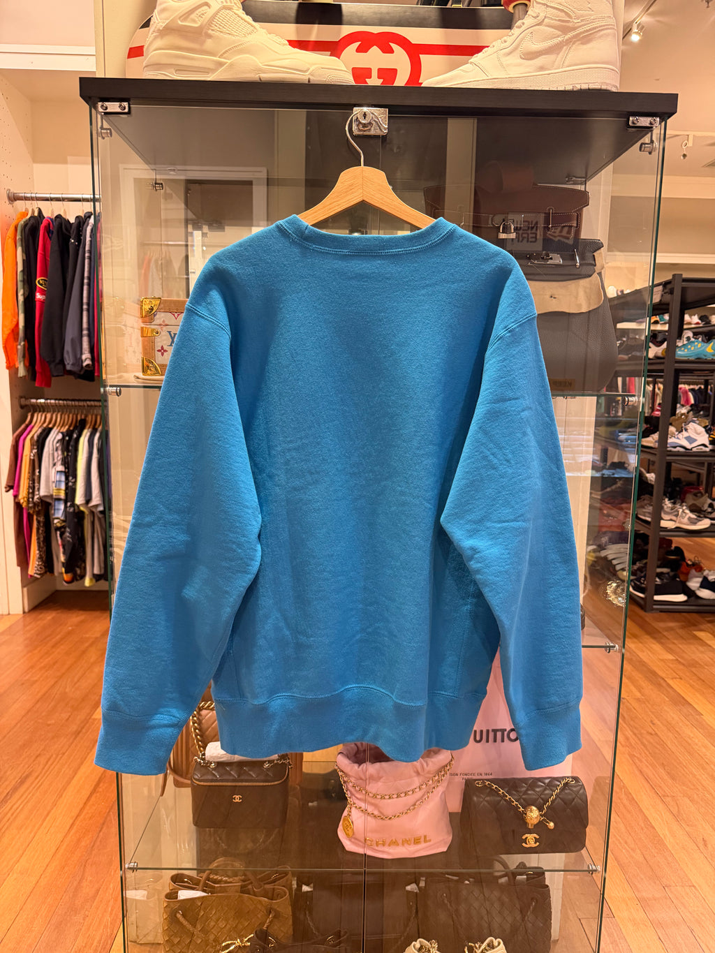 Supreme Bogo Crewneck -
Light blue