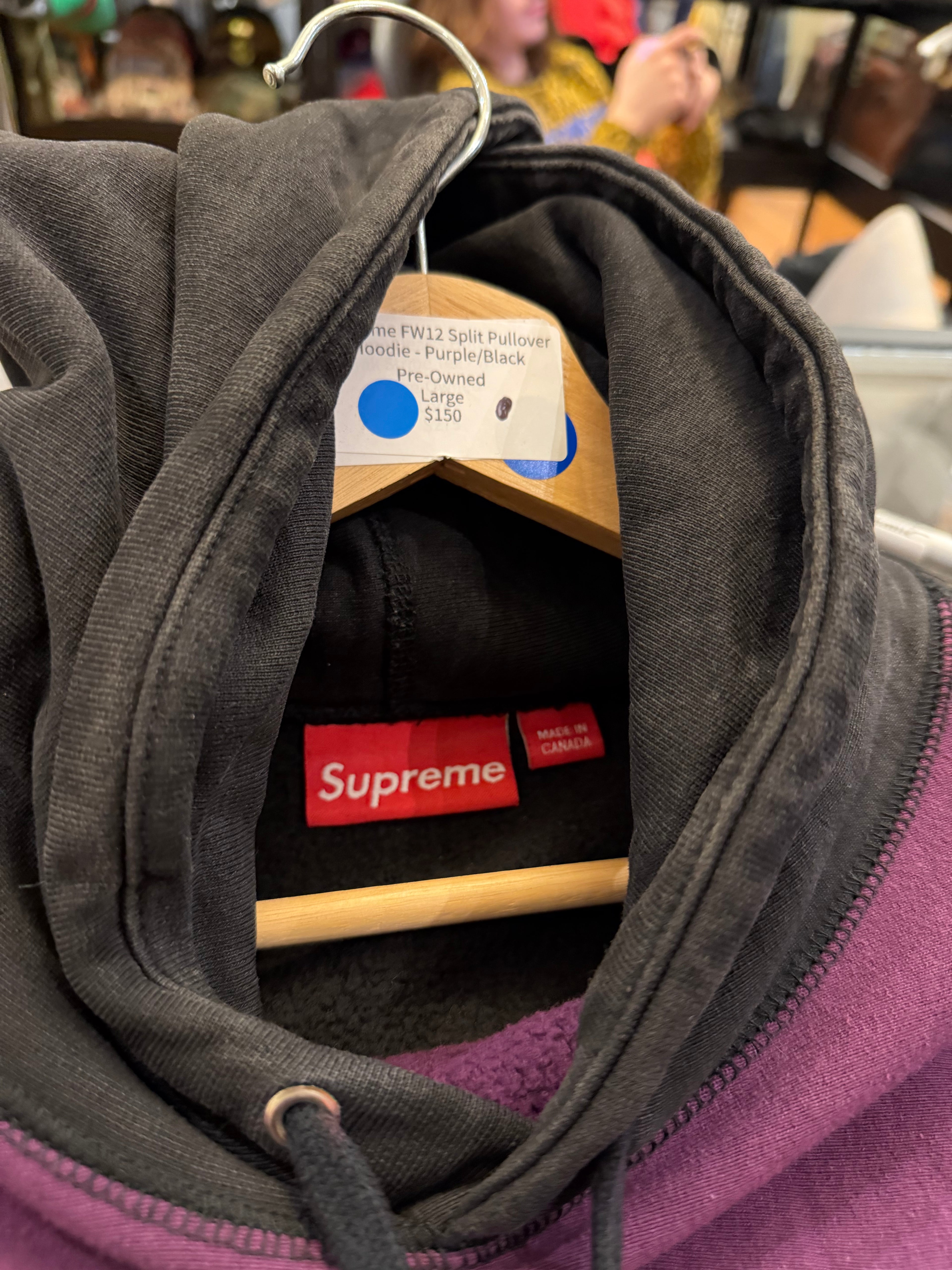 Supreme FW12 Split Pullover
Hoodie - Purple/Black