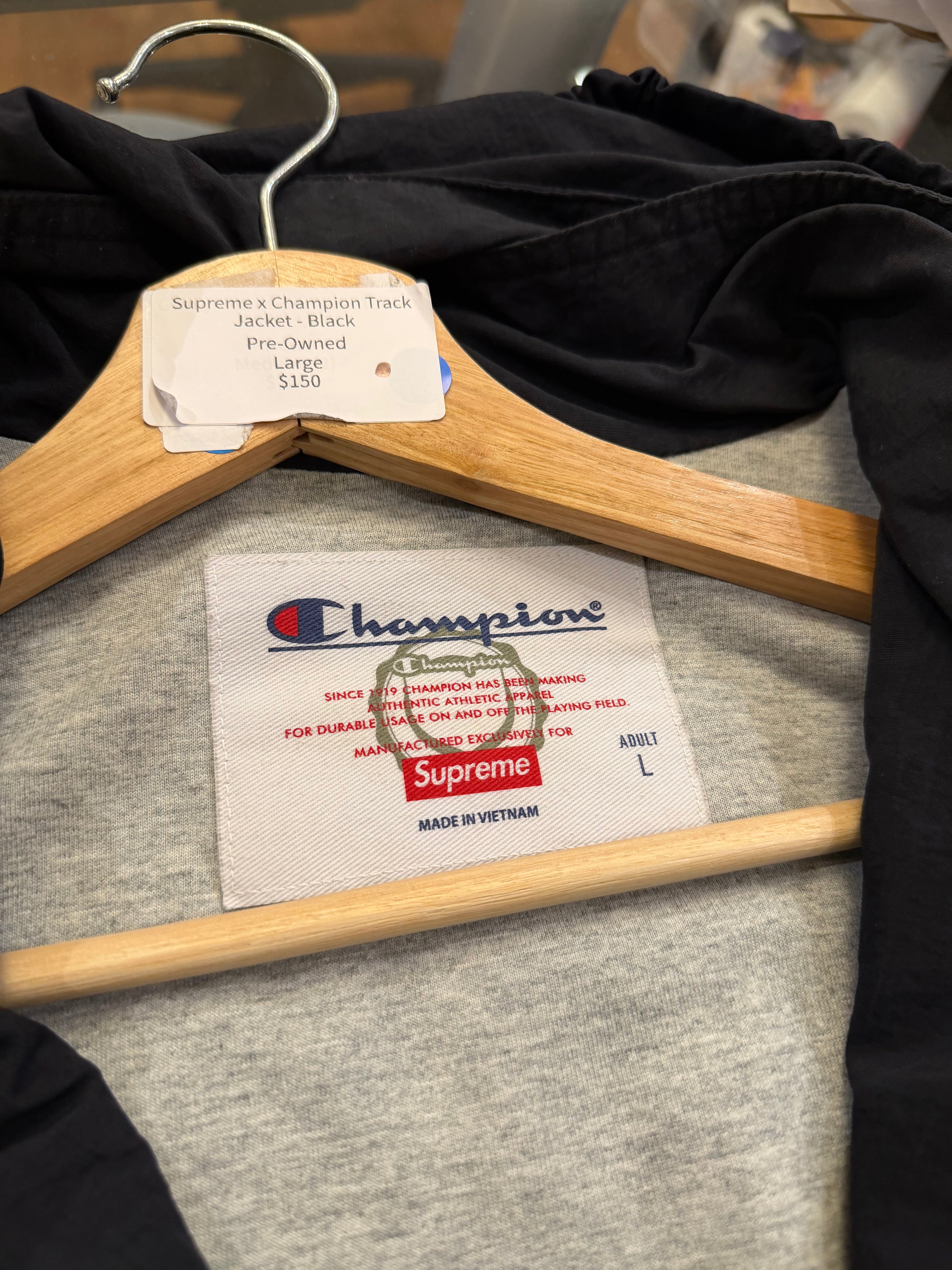 Supreme x Champion Track
Jacket - Black