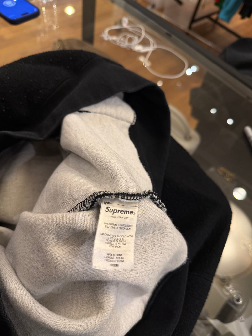 Supreme Inside Out Bogo
Hoodie - Black