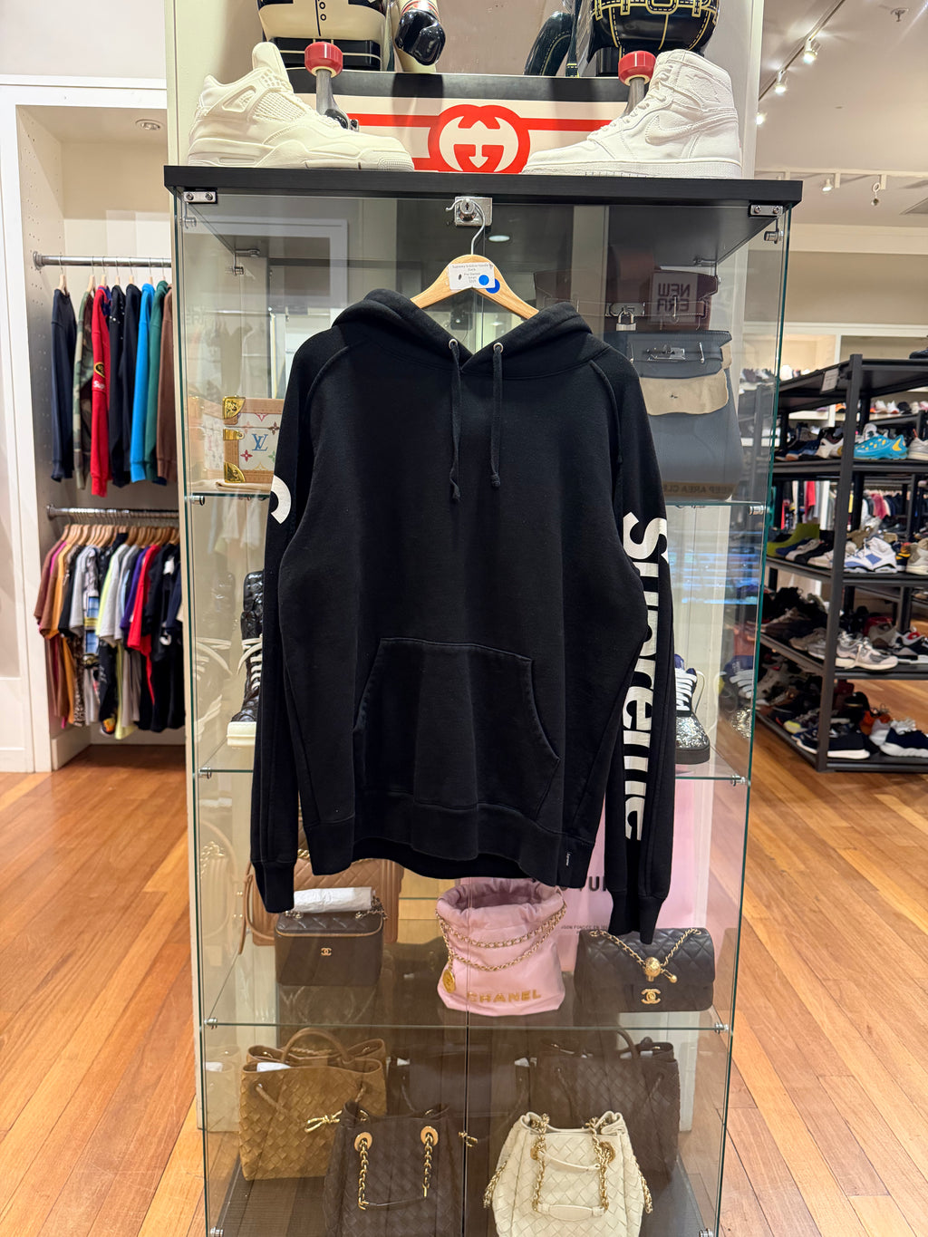 Supreme Sideline Hoodie -
Black
