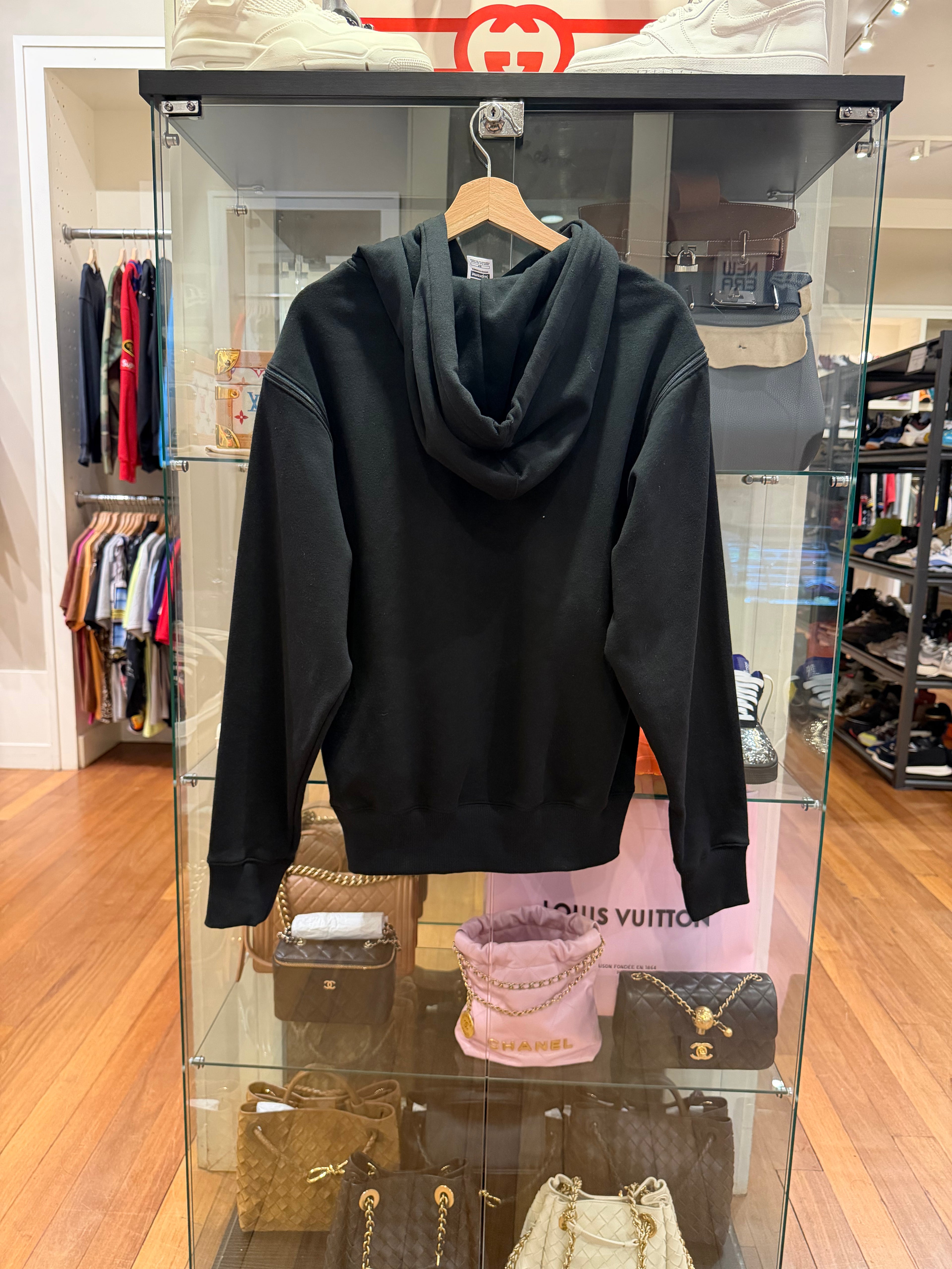 Supreme x North Face
Convertible Hoodie - Black