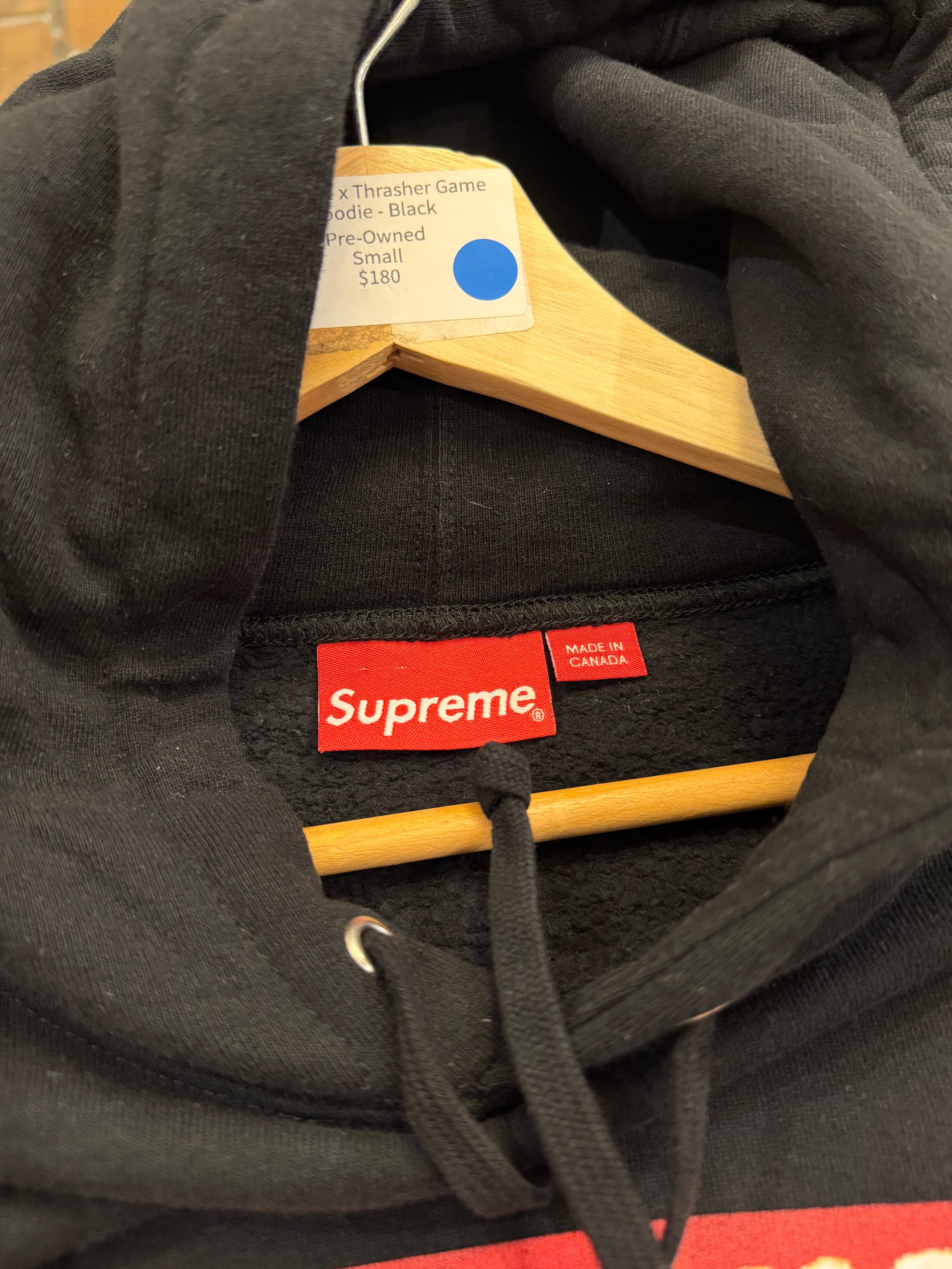 Supreme x Thrasher Game
Hoodie - Black