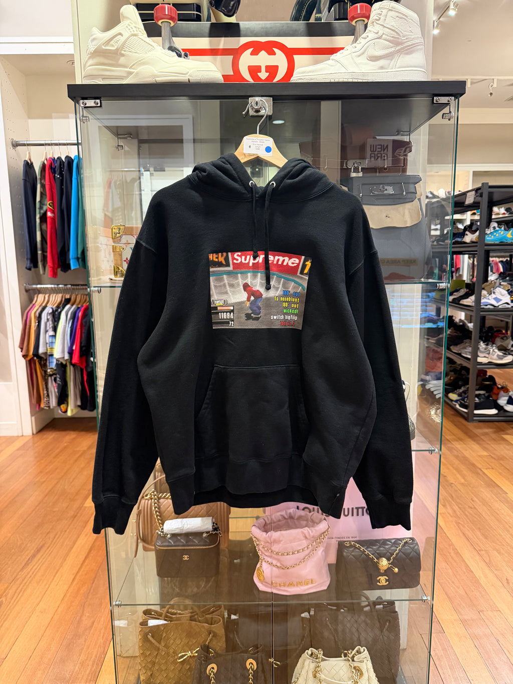 Supreme x Thrasher Game
Hoodie - Black