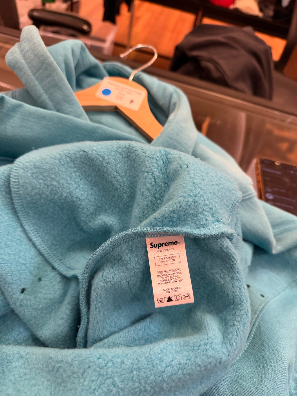 Supreme Laser Cut S Logo
Hoodie -Cyan