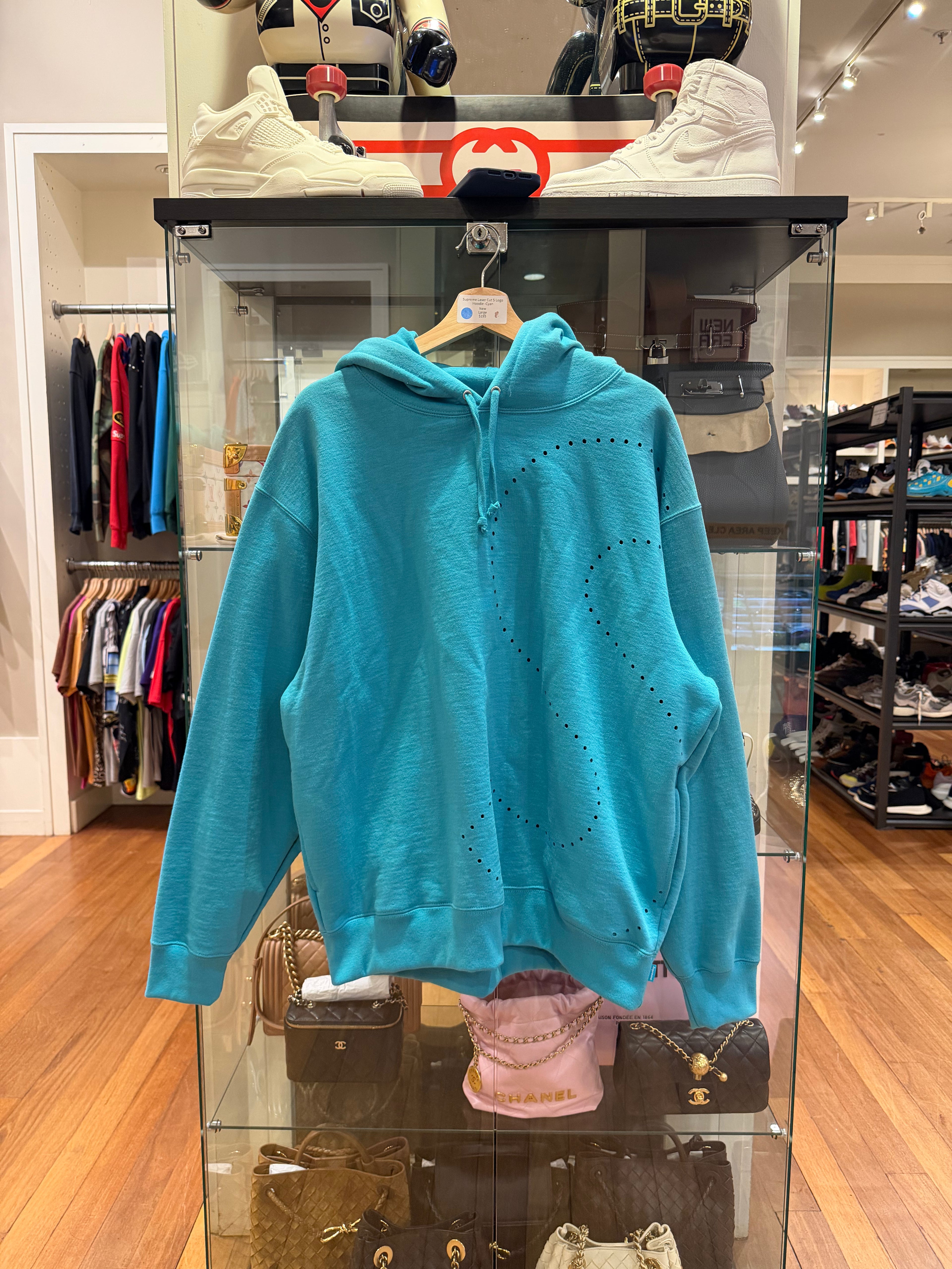 Supreme Laser Cut S Logo
Hoodie -Cyan