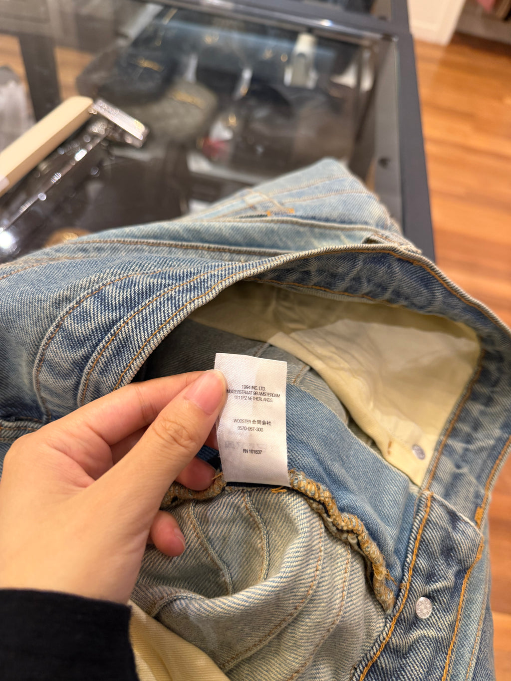 Supreme FW22 Layered Denim Jeans - Washed
Blue(JB)