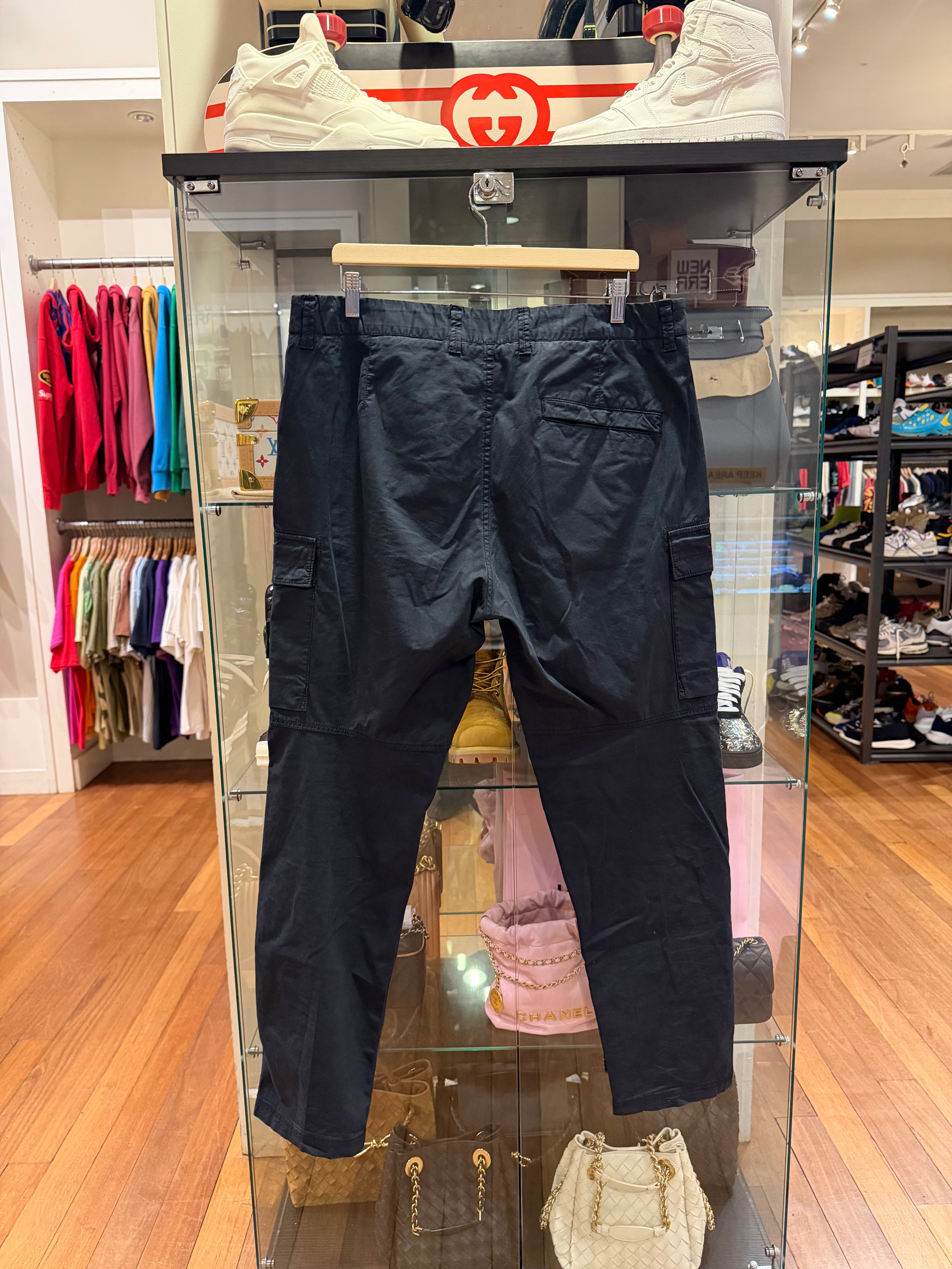 Stone Island Type RE-T Cargo
Pants - Black