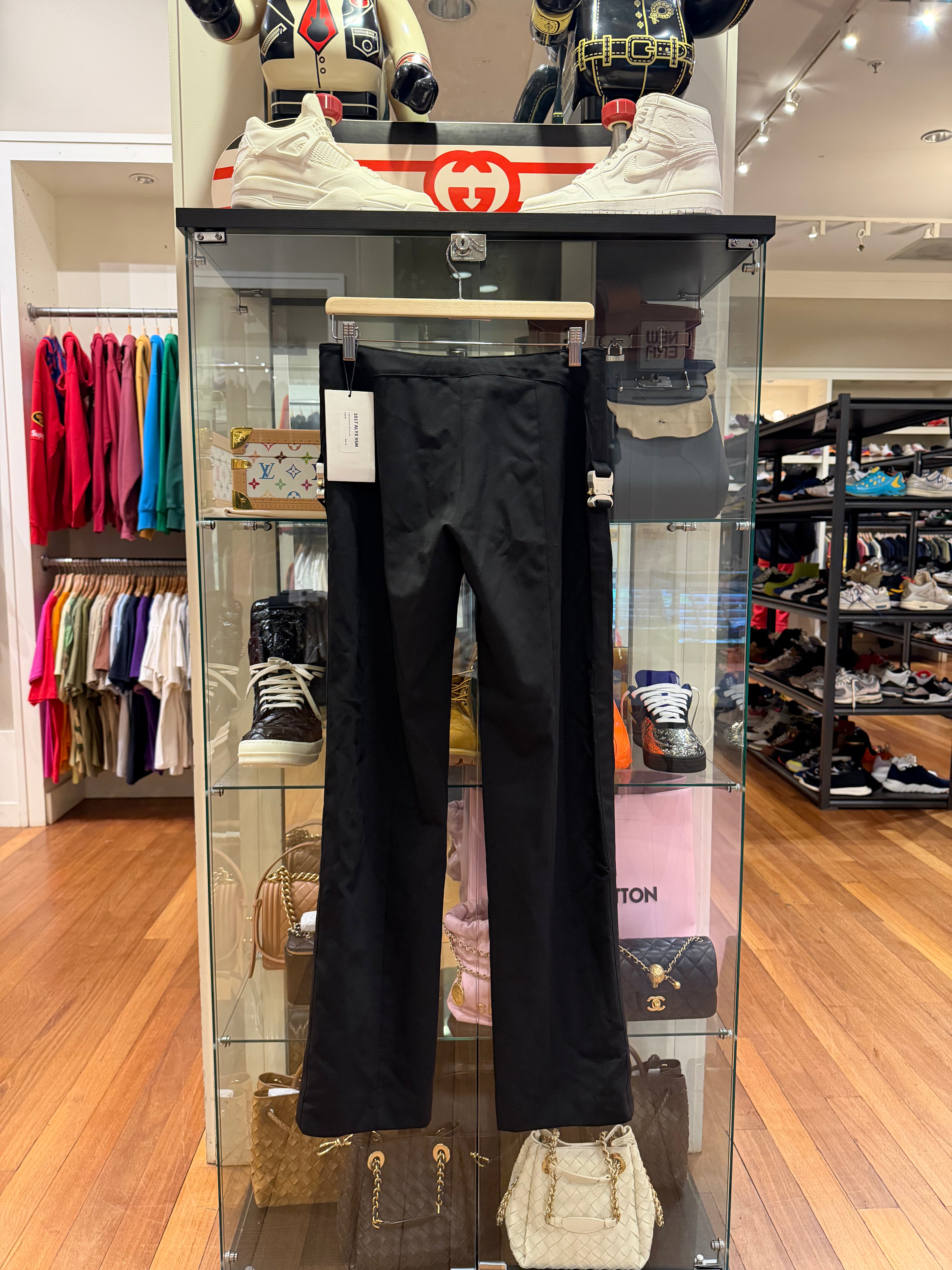 1017 Alyx 9SM Tailored Pants
w Buckle - Black
