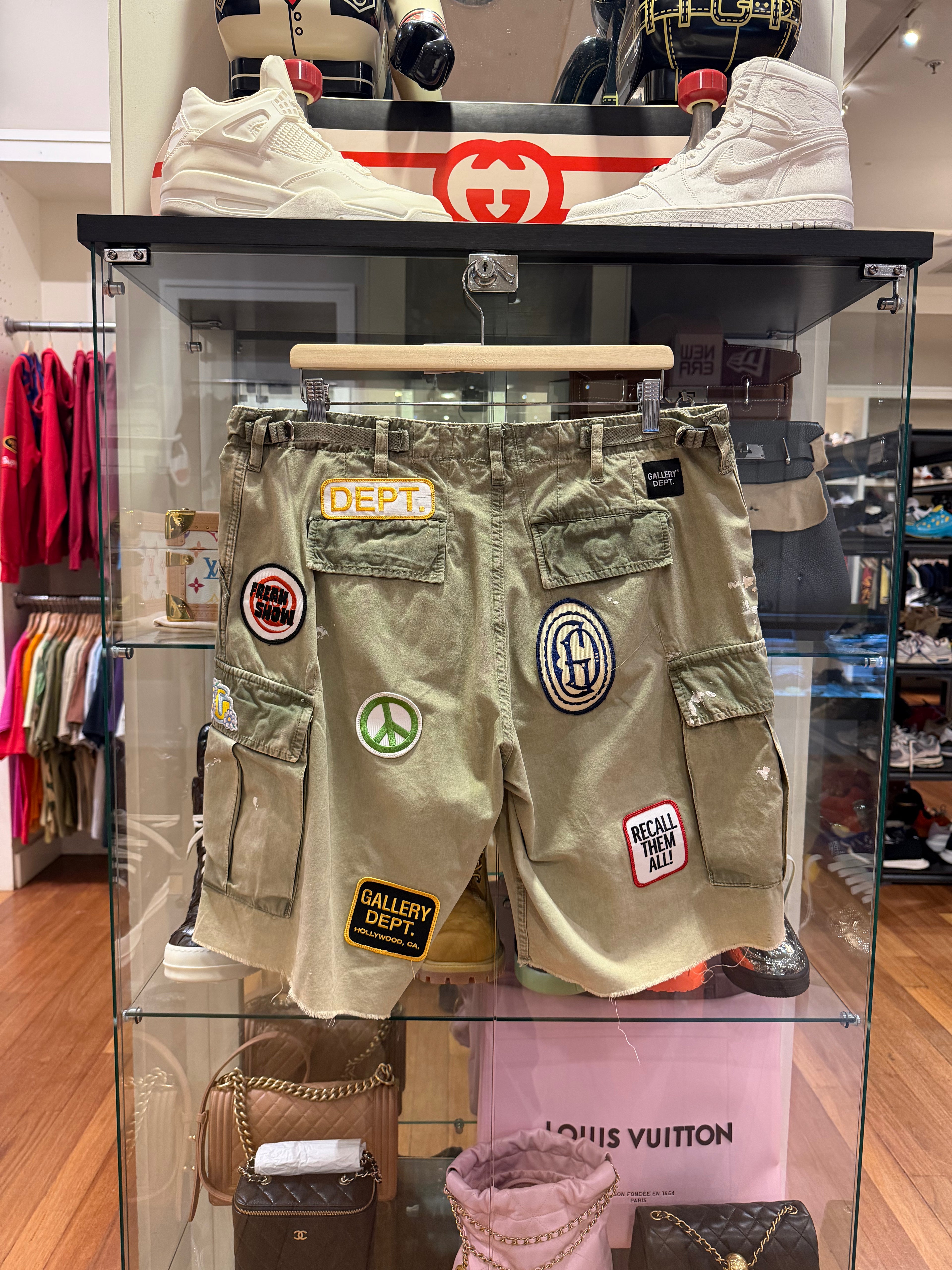 Gallery Dept Kenzie Fatigue
Cargo Shorts - Green