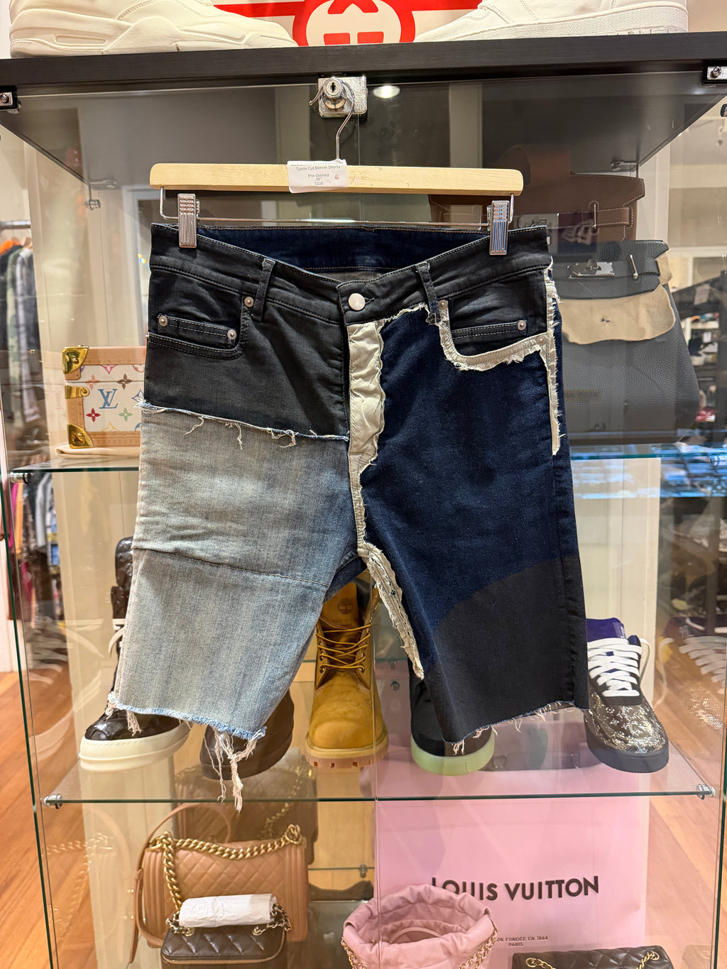 Rick Owens Babel Patchwork
Tyone Cut Denim Shorts