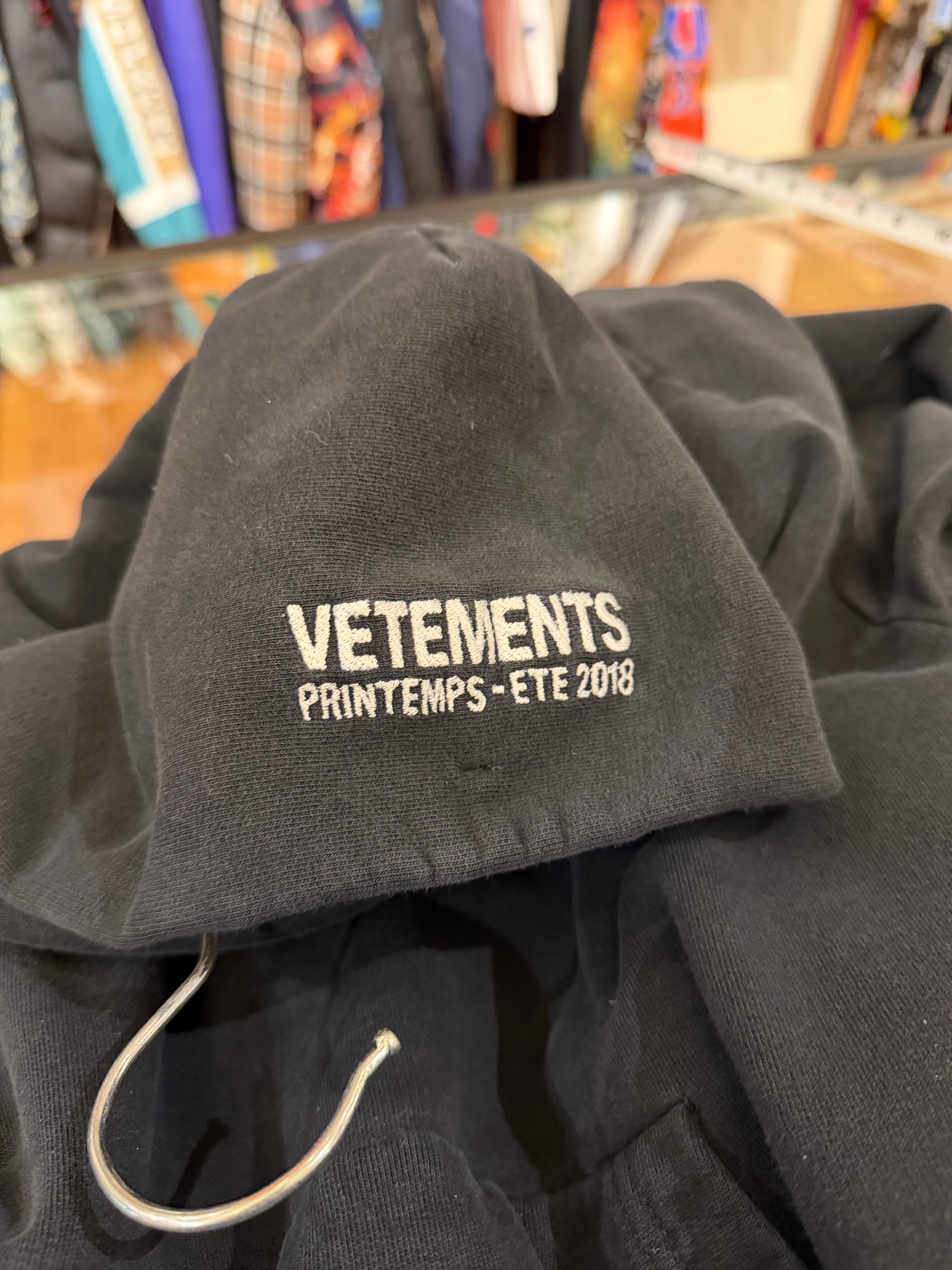 Vetements x Umbro Logo
Hoodie - Black