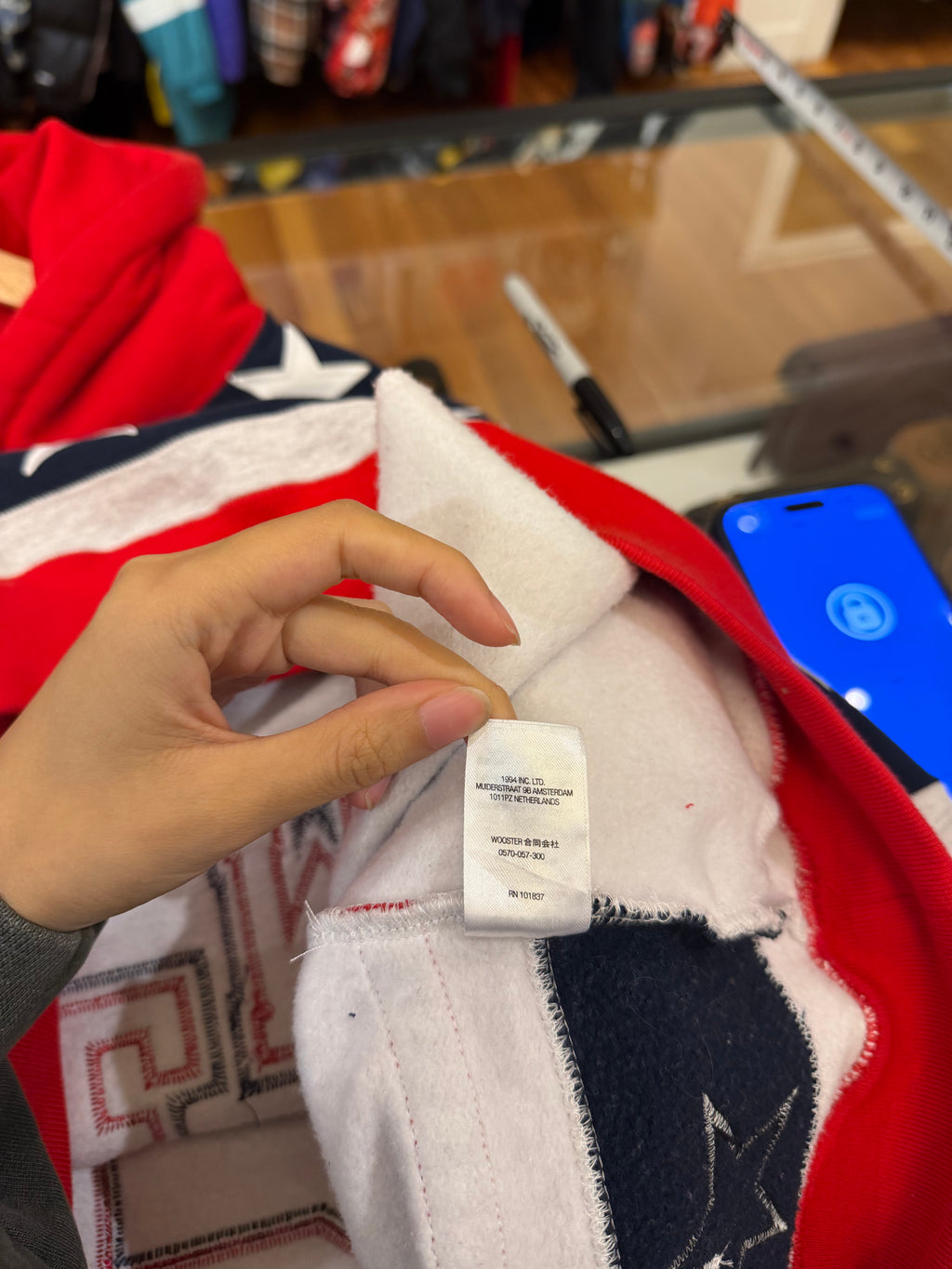 Supreme FW22 Hockey
Hooded Sweatshirt - Ash Grey