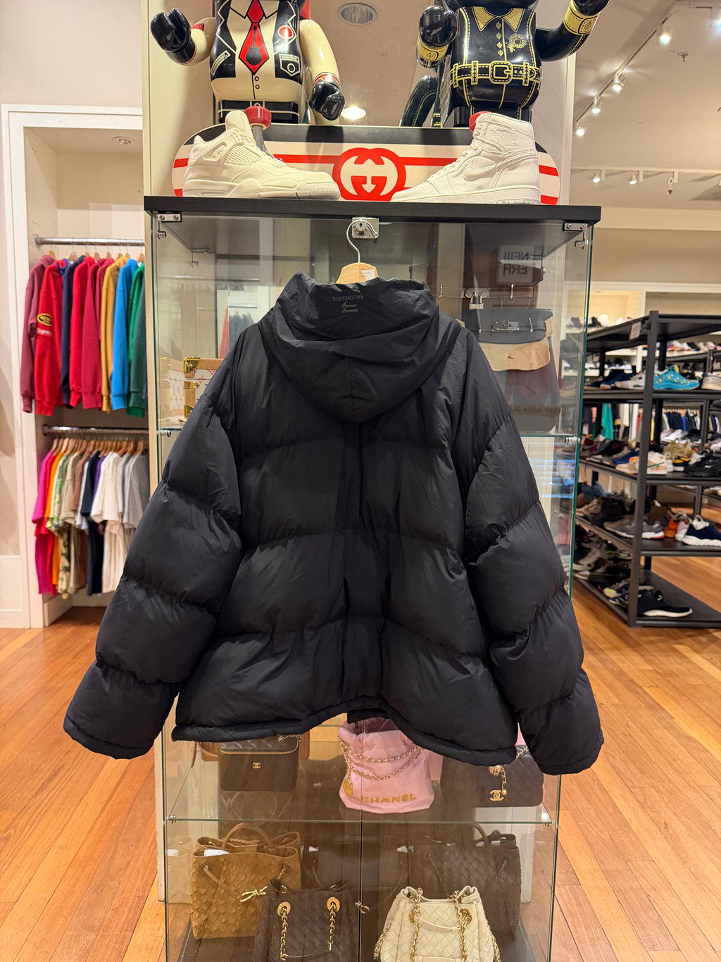 Balenciaga Sporty B Puffer
Jacket - Black
