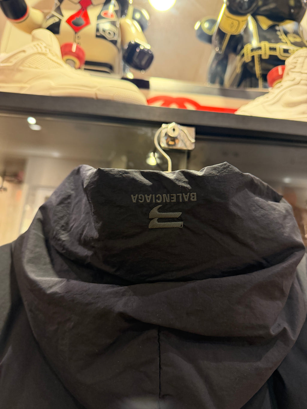 Balenciaga Sporty B Puffer
Jacket - Black