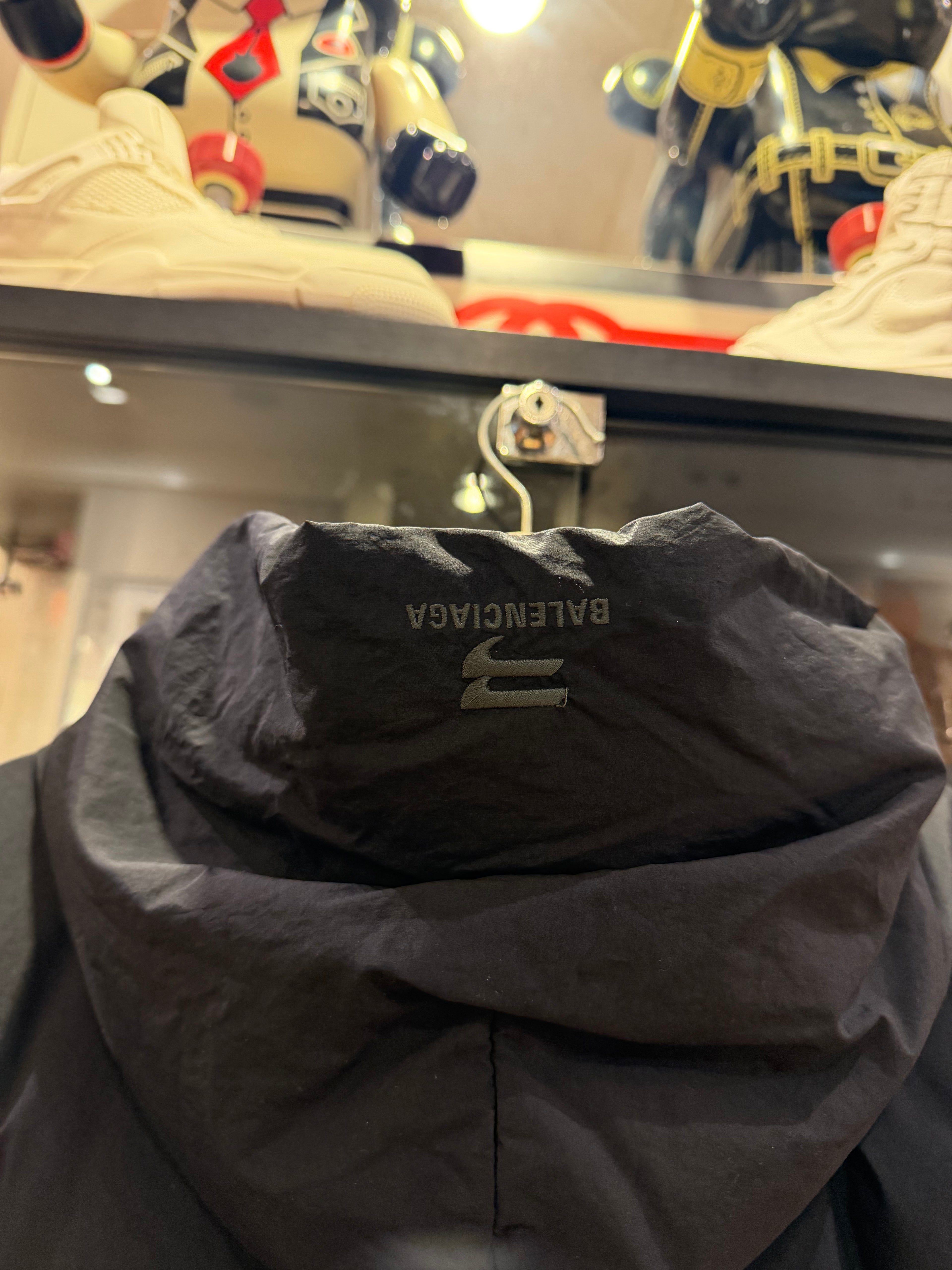 Balenciaga Sporty B Puffer
Jacket - Black