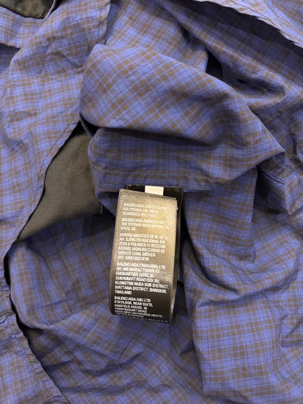 Balenciaga Trompe Shirt
Button Up Hybrid - Blue/Black