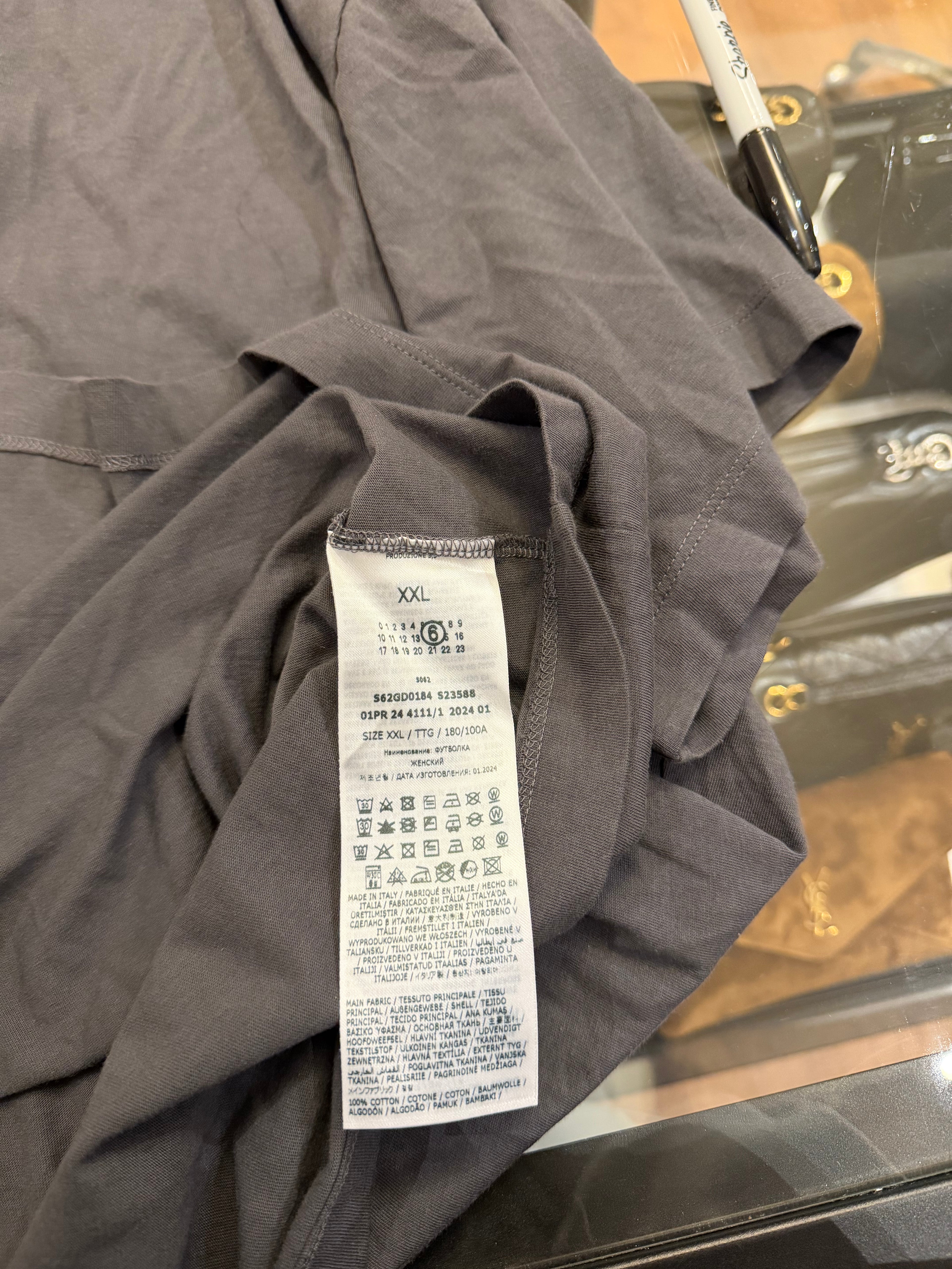 Maison Margelia MM6
Stretched Number Logo Tee