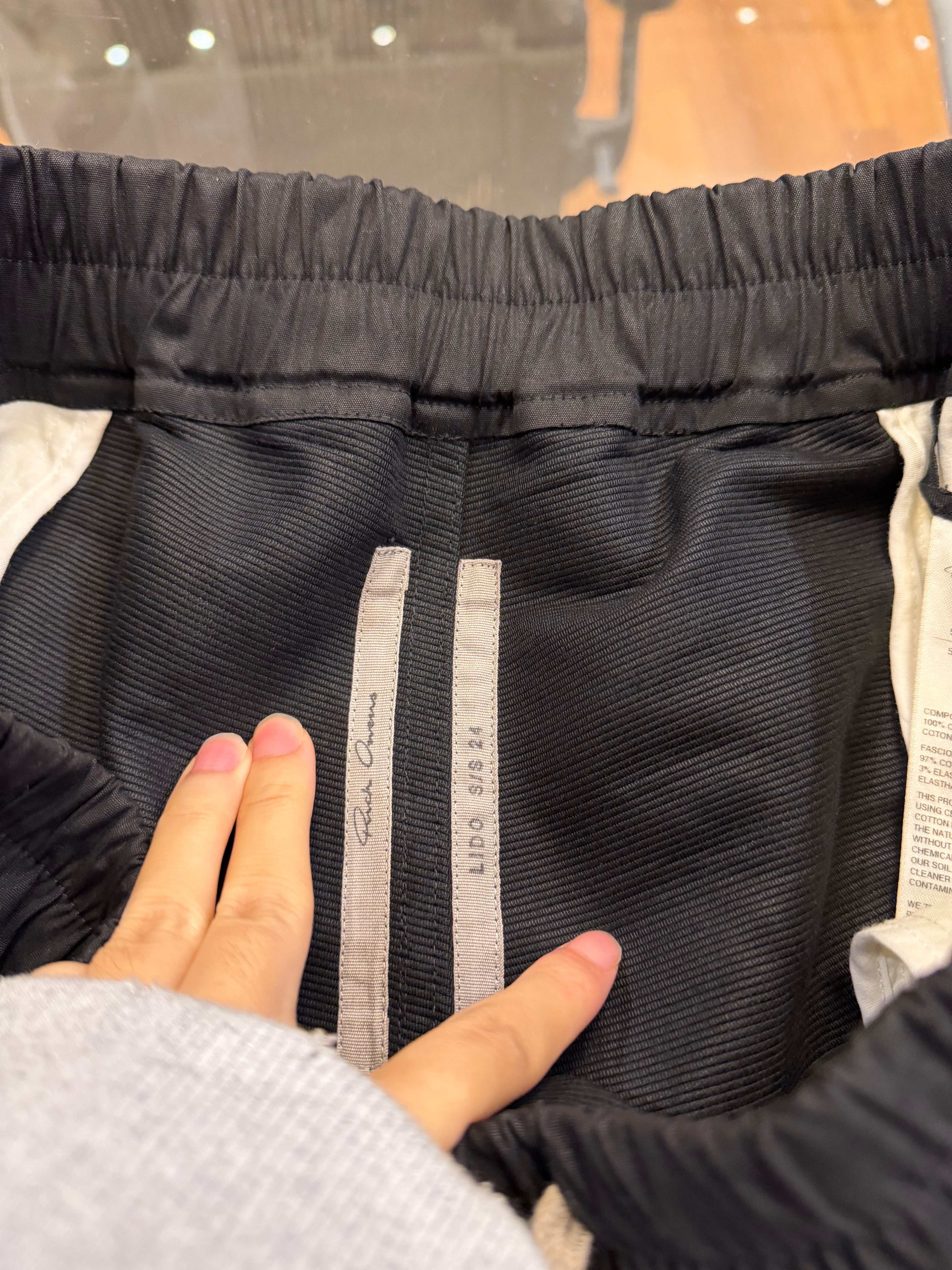 Rick Owens Swinger Pod
Shorts