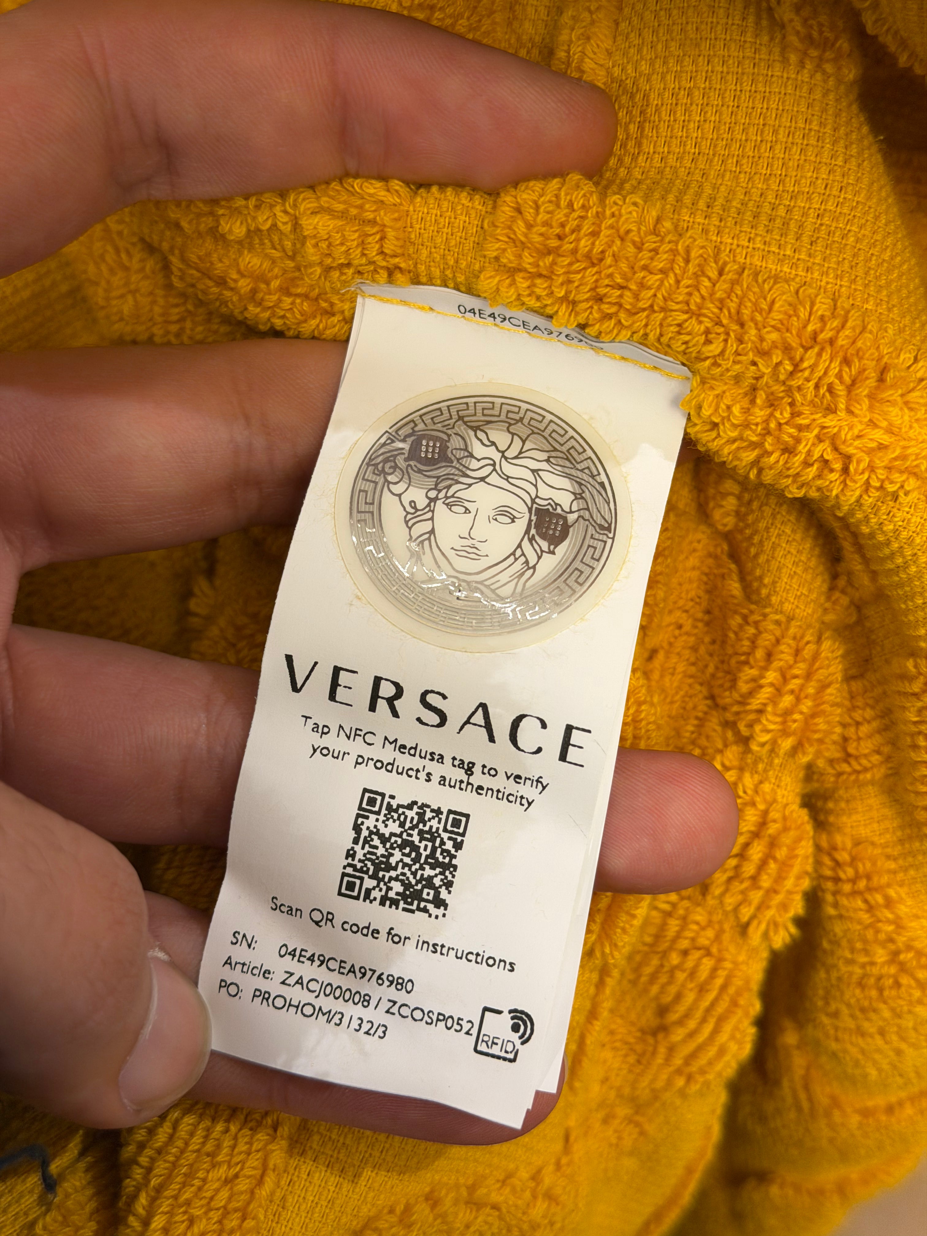 Versace ‘I Love Baroque’ Bathrobe - Yellow