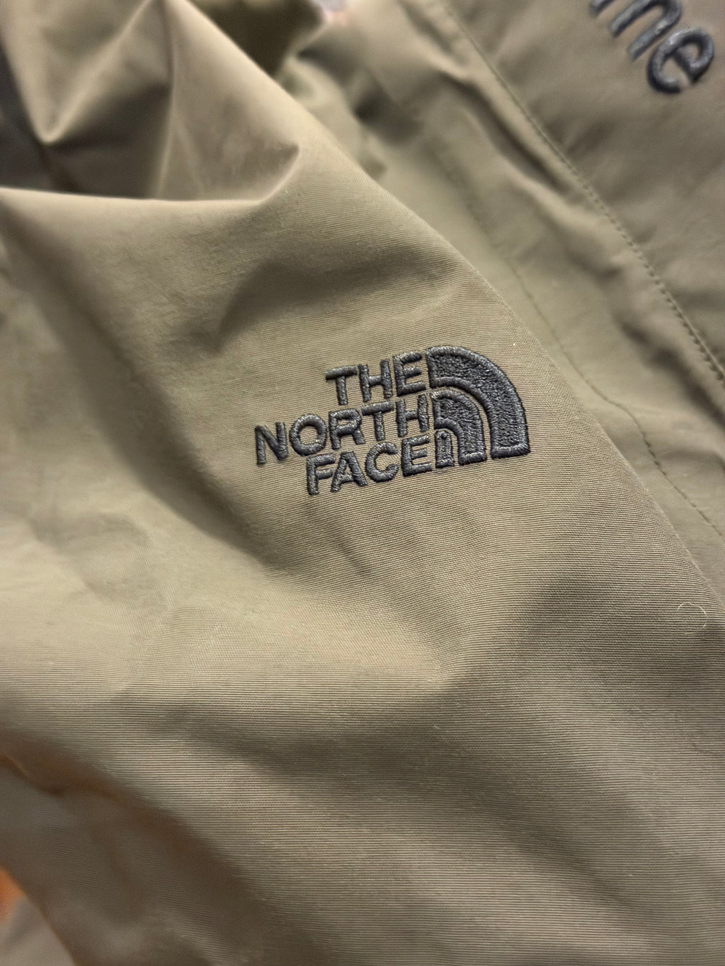 Supreme x The North Face SS17 Trans Antarctica Expedition Jacket a Olive