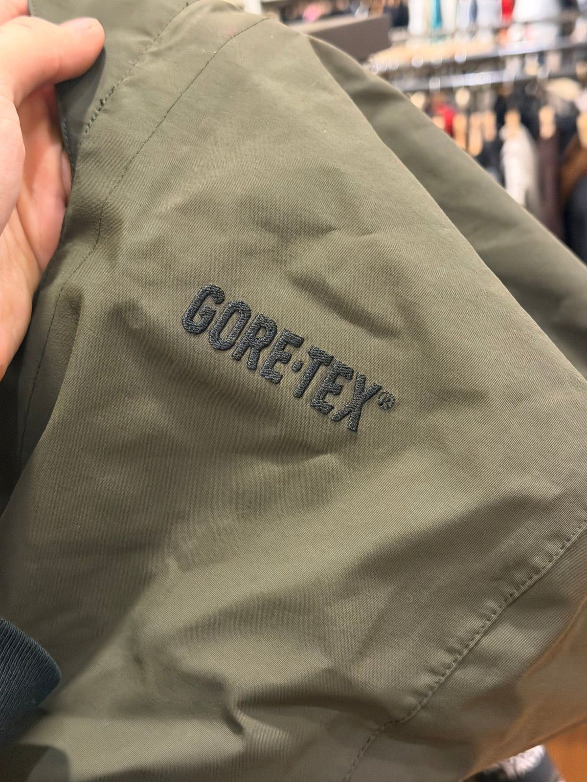 Supreme x The North Face SS17 Trans Antarctica Expedition Jacket a Olive